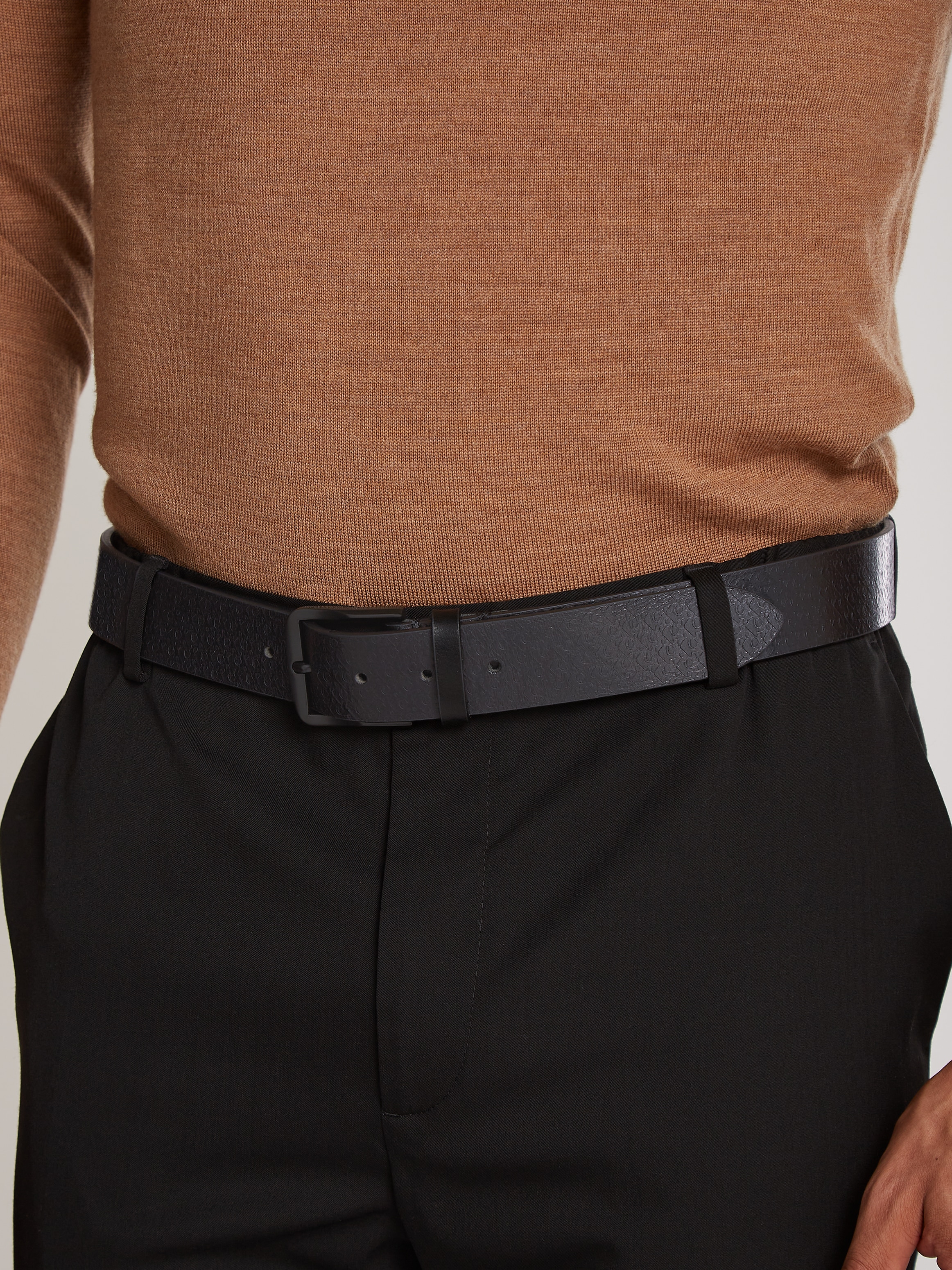 Calvin Klein Jeans Ledergürtel »CLASSIC FLAT LTHR BELT 35MM AOP«, mit Logomonogramm