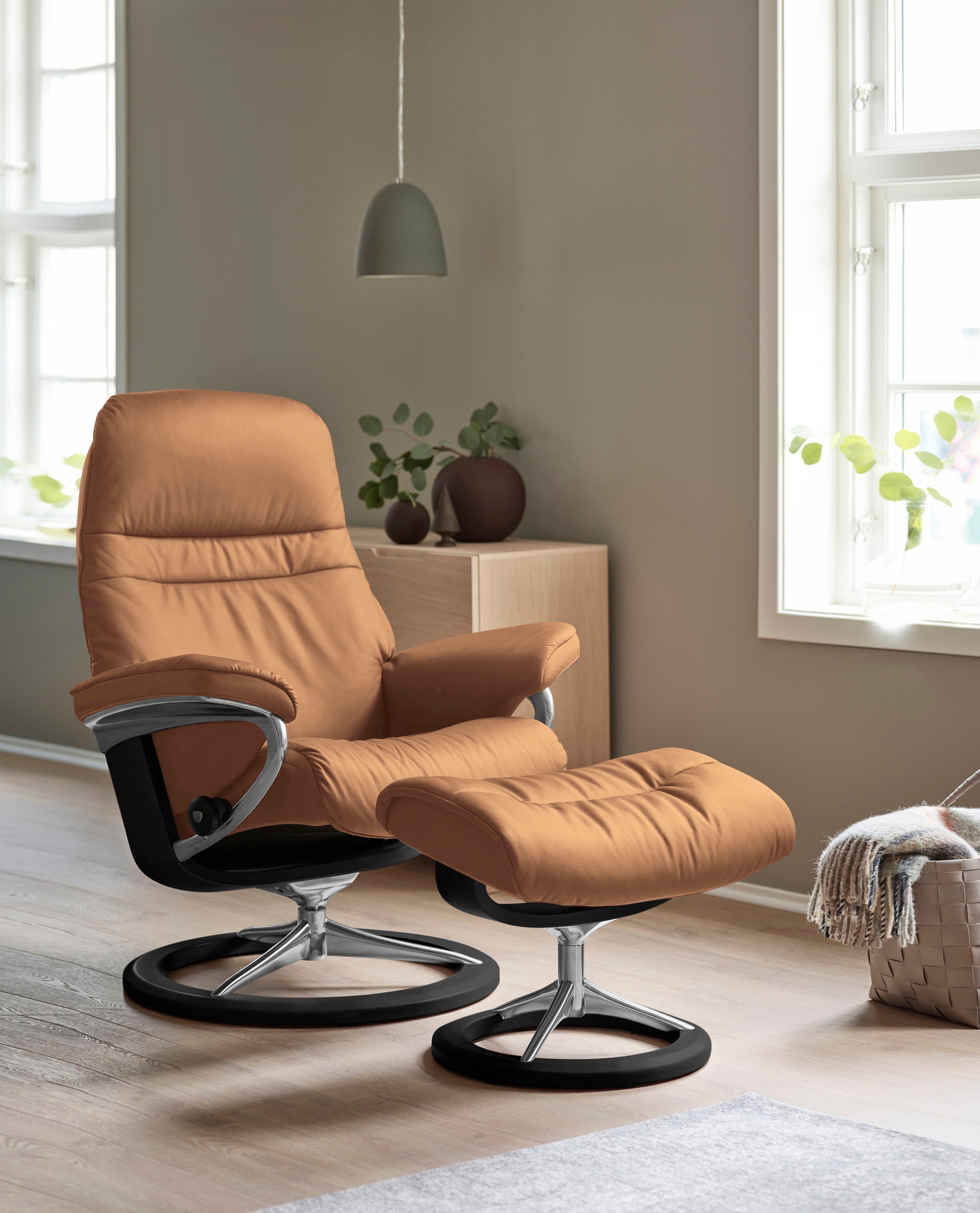 Stressless® Relaxsessel »Sunrise«, (Set, Relaxsessel mit Hocker), mit Signature Base, Größe M, Gestell Schwarz