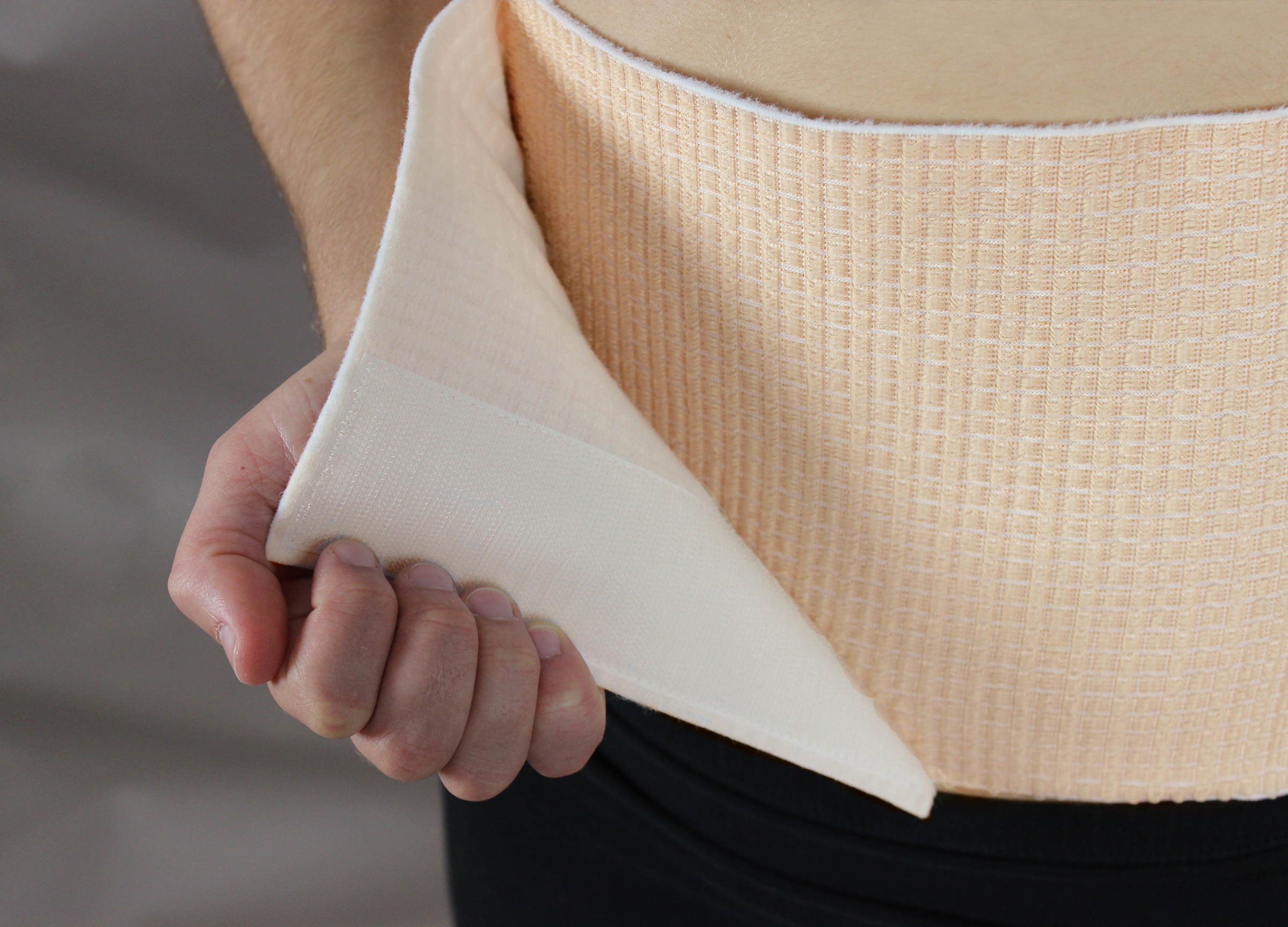 Hydas Stützbandage »mit Nierenwärmer, gibt der Wirbelsäule Halt und schützt vor Kälte«, Unterstützt bei Muskelschwäche, wärmendes Innenfutter