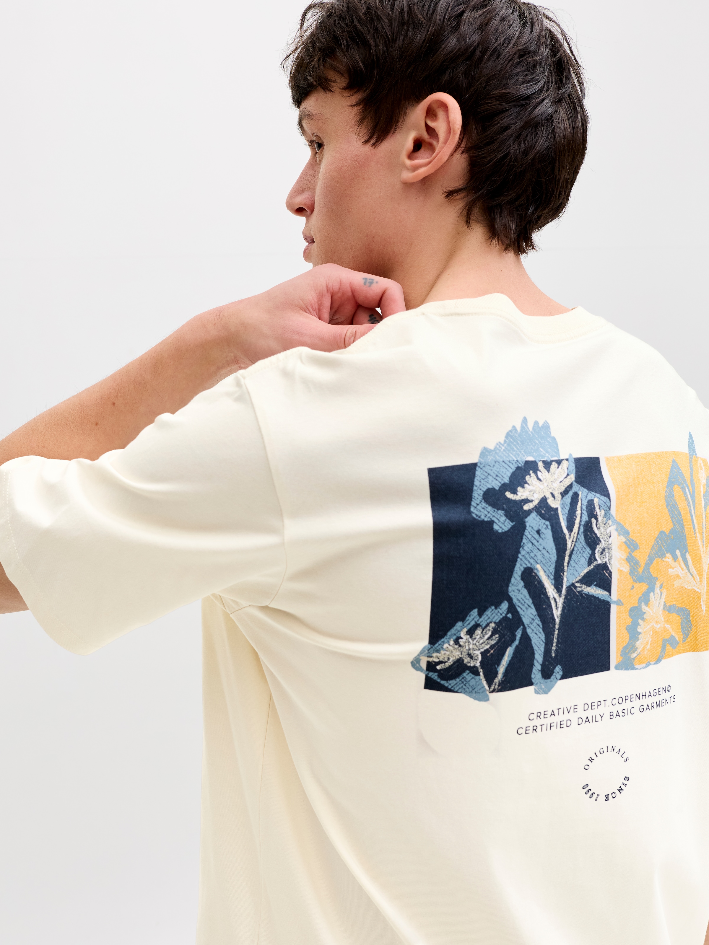 Jack & Jones Kurzarmshirt »JORMONTAUK AOP BACK TEE SS CREW NECK« Baumwolle, regular fit