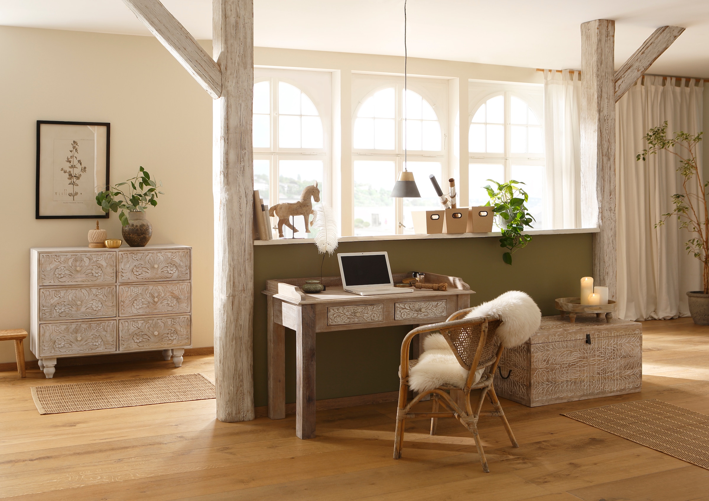 Home affaire Truhentisch »Lavin«, Mangoholz, mit dekorativen Schnitzereien, Handgefertigt, Breite 90 cm