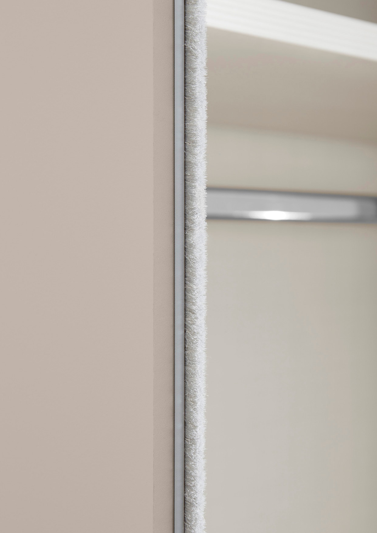 STAUD Schwebetürenschrank »Sinfonie Plus, edles Design in hochwertiger Qualität, Made in Germany«, Mit Spiegeltür und vier verschiedenen Ausstattungsvarianten