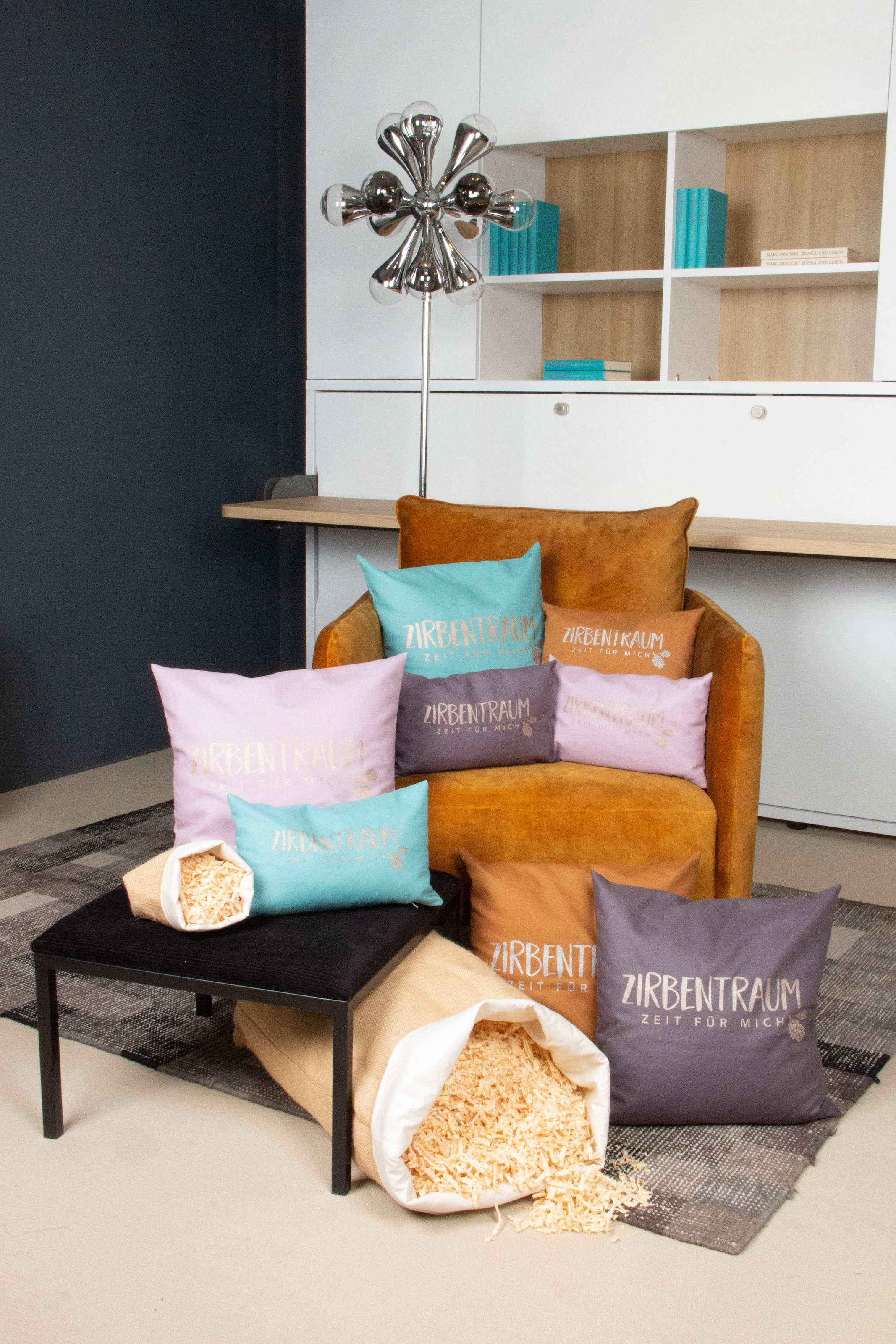 herbalind Zirbenkissen »Zirbentraum in Anthrazit/Roségold 30x20 mit Reißverschluss - Gefüllt« mit hochwertigen Zirbenholzflocken 100% Baumwolle - Made in Germany