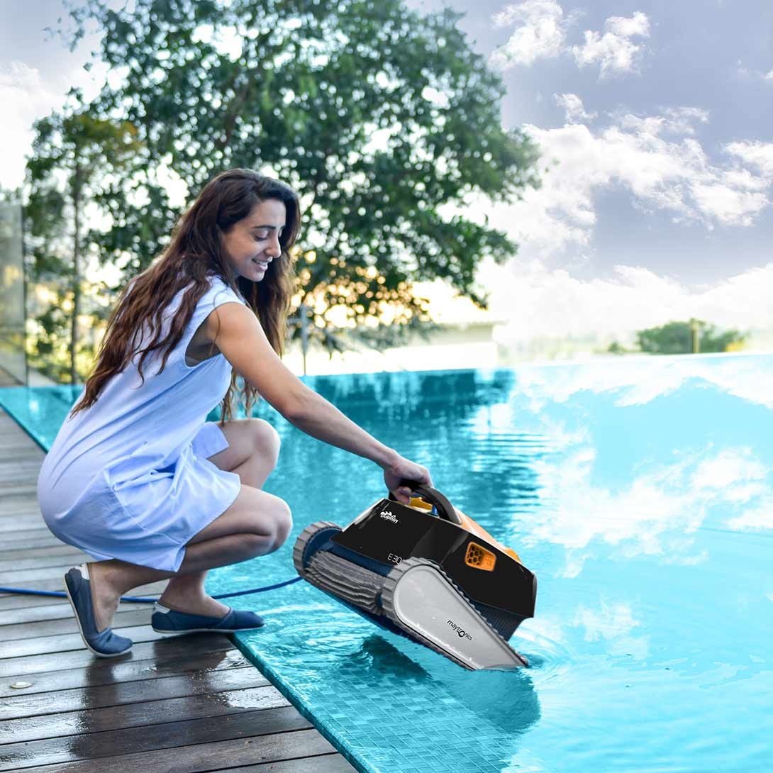 maytronics Poolroboter »Dolphin E30«, (Set), für Boden-/ Wand-/ Wasserlinienreinigung