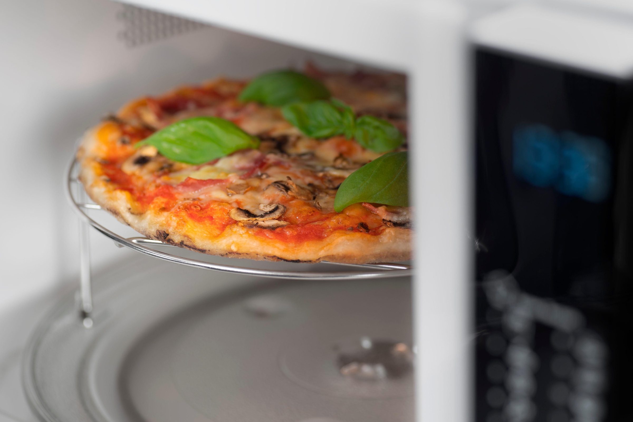 BAUKNECHT Mikrowelle »MW 304 M« Grill 900 W Mit Dampfgarfunktion, Grill und Automatikprogrammen