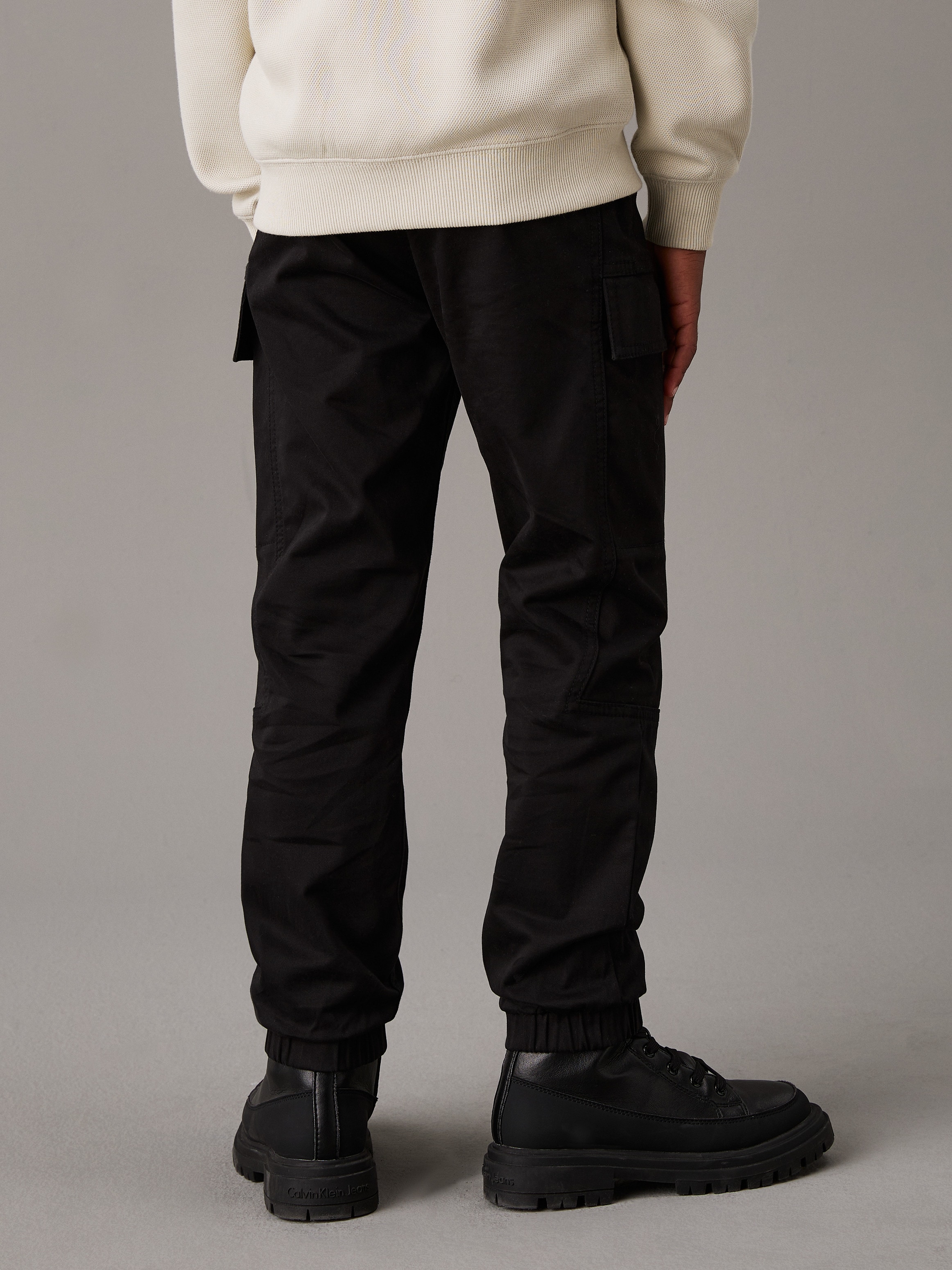 Calvin Klein Jeans Sweathose »ESSENTIAL WOVEN CARGO PANTS«, für Kinder bis 16 Jahre mit Logo-Print