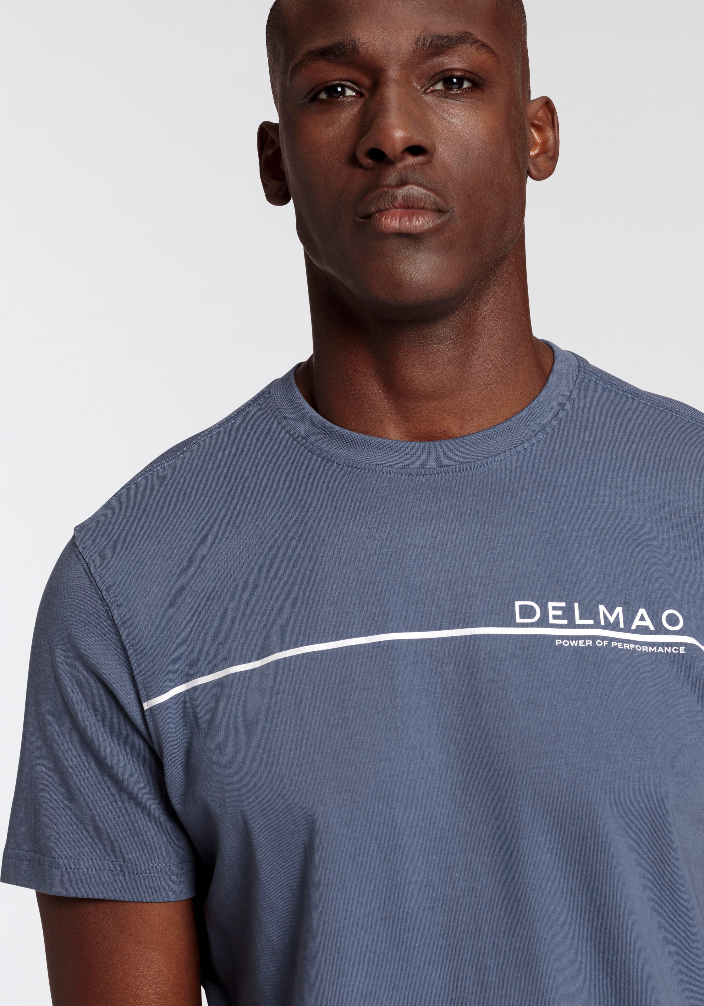 DELMAO T-Shirt, Kurzarm, mit coolem Print, Rundhalsausschnitt, aus 100% Baumwolle