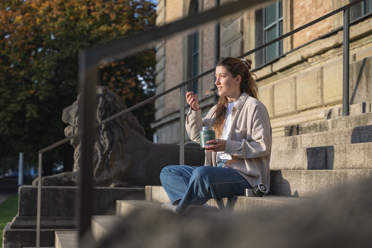 THERMOS Thermobehälter »ICON FOOD JAR, Thermobehälter für Essen, spülmaschinenfest« 1 Stk. tlg. 0,47l, 10h heiß & 24h kalt, dicht & auslaufsicher, mit Löffel