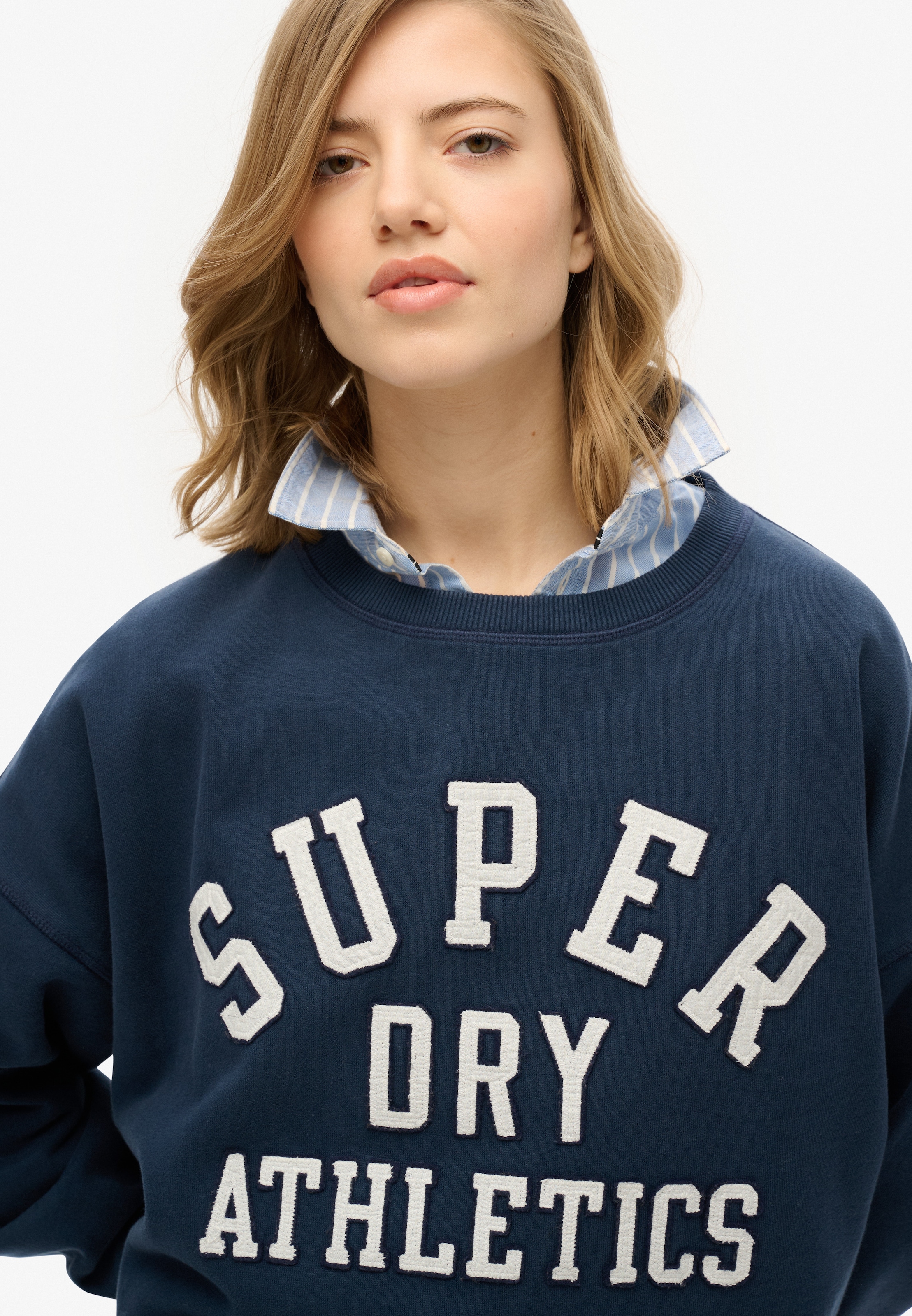 Superdry Sweatshirt »Ath Ess Relaxed Applique Crew«
