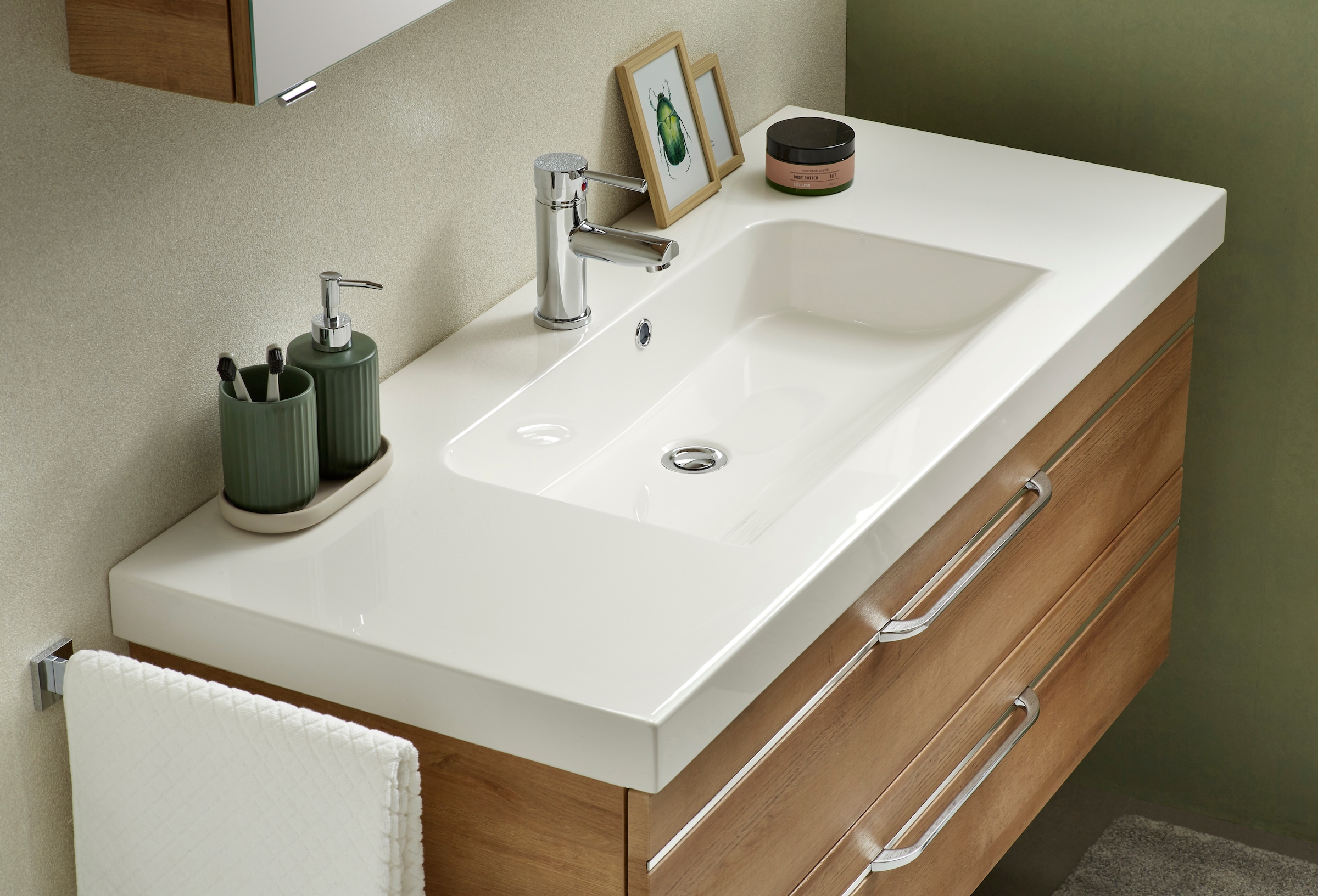 Saphir Badmöbel-Set »Balto Sprint Waschplatz mit Mineralmarmor-Waschtisch, 123 cm breit«, (1 St.), Waschtisch und Unterschrank, inkl. Türdämpfer, mit 2 Schubladen