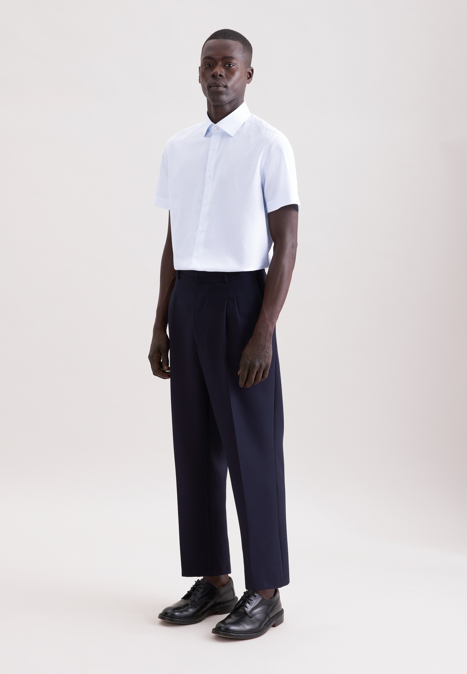 seidensticker Businesshemd »Schwarze Rose« Shaped 1/2 Kentkragen Druck