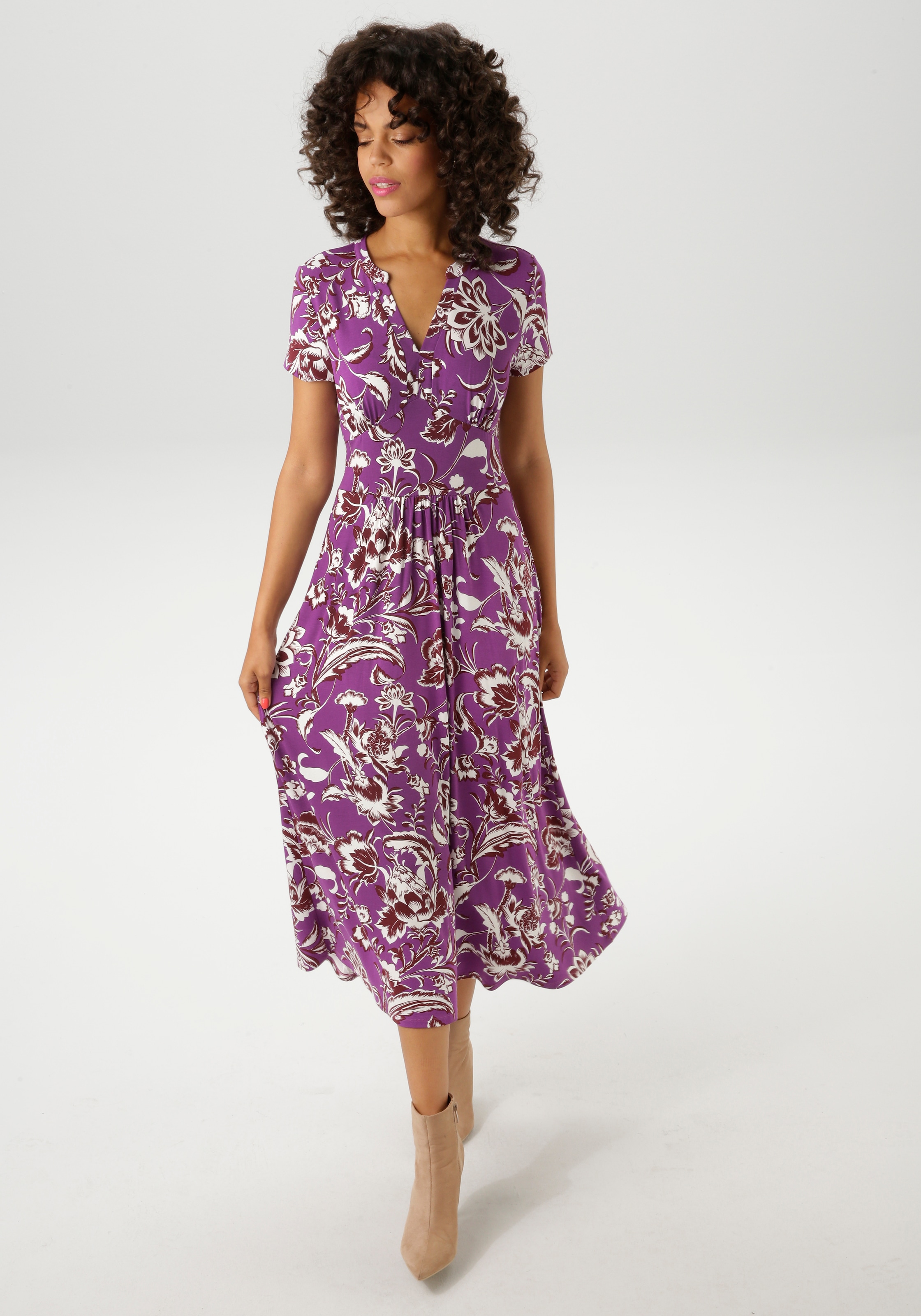 Aniston CASUAL Sommerkleid, mit großflächigem Blumendruck