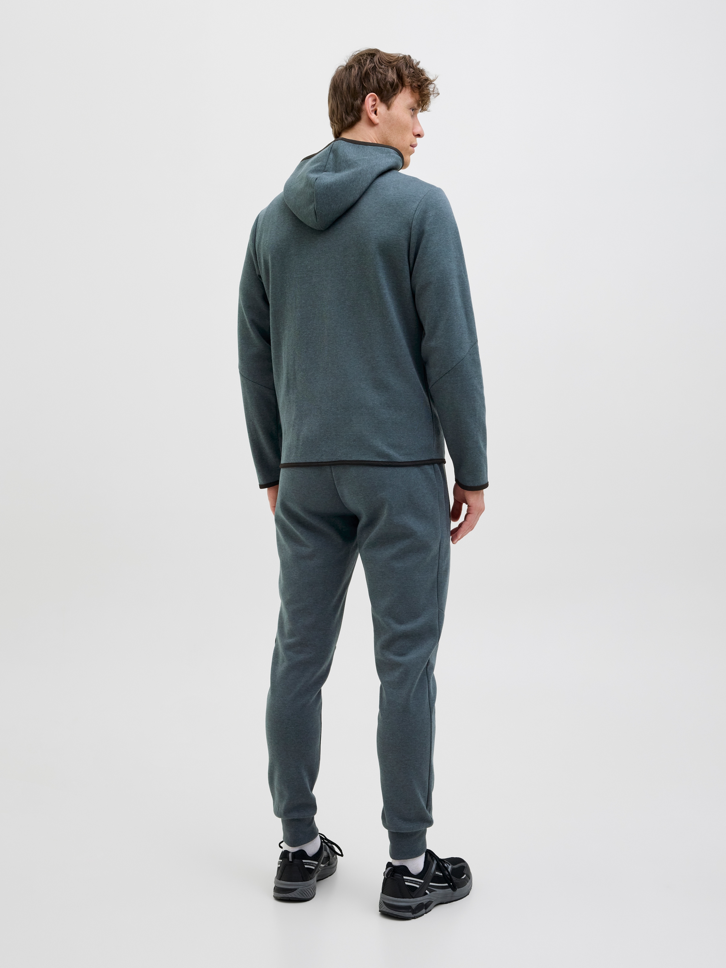 Jack & Jones Sweatjacke »JCOFUSION SWEAT ZIP HOOD NOOS«
