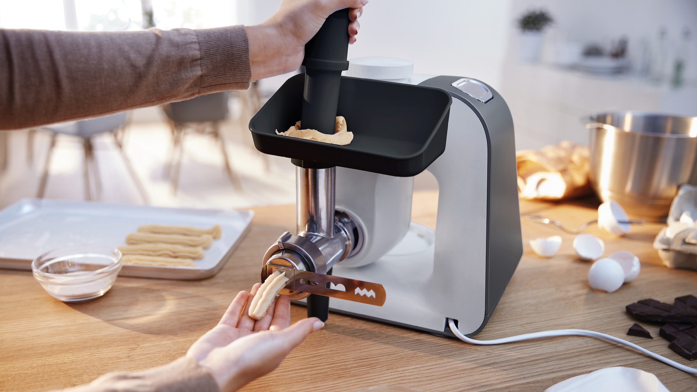BOSCH Küchenmaschine »MUM5935B Durchlaufschnitzler, 3 Scheiben, Mixer, silber«, Fleischwolf, Kekspresse, Zitruspresse, 3 Rühr-/Knethaken, spülm.fest