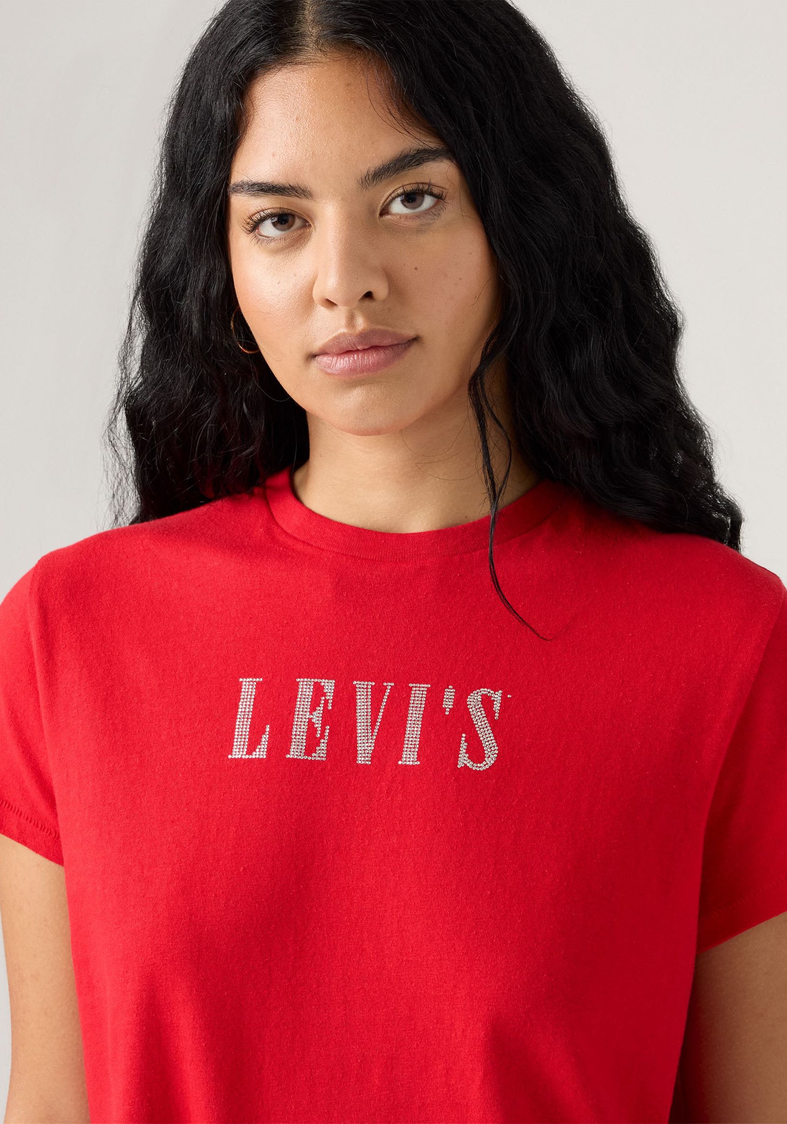 Levi's® T-Shirt »GRAPHIC CLASSIC T« Glitzerne Applikation
