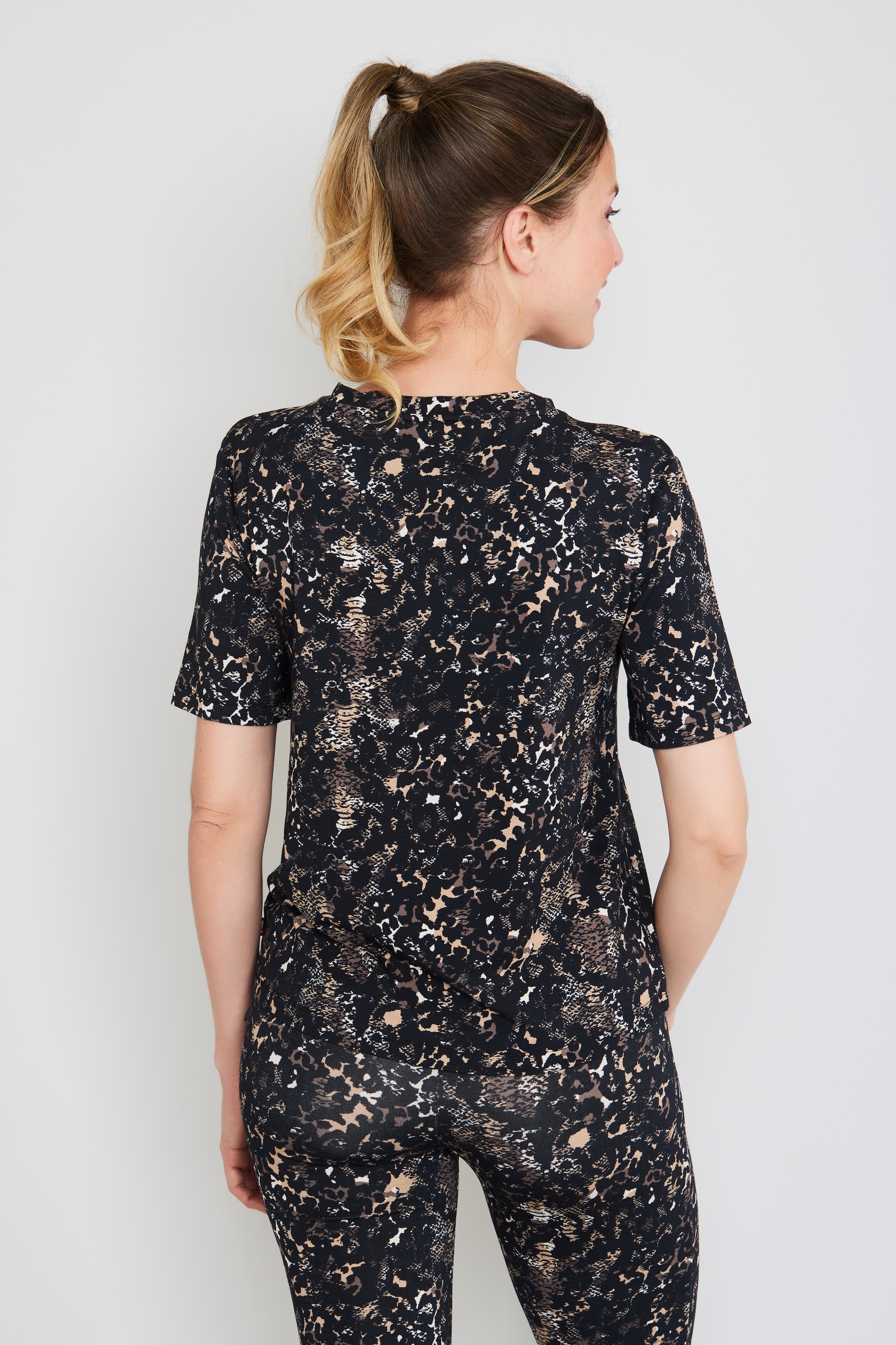 JOOP! Jeans Crop-Top Animal-Look, Kurzarm, Rundhalsausschnitt