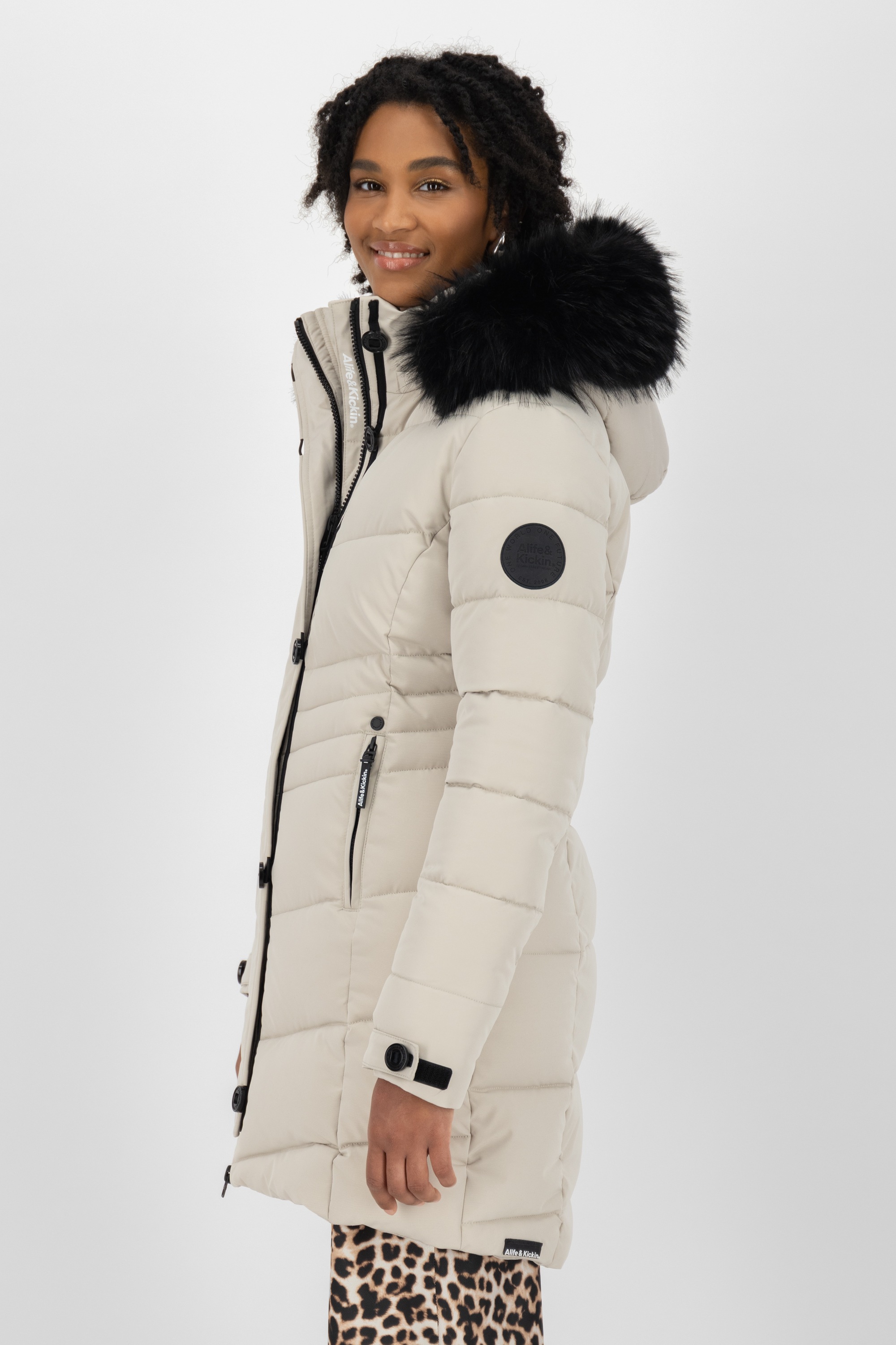 Alife & Kickin Winterjacke »Damen AmaliaAK A«, mit Kapuze, Lange gefütterte Damenwinterjacke mit abnehmbarer Kunstfellkapuze