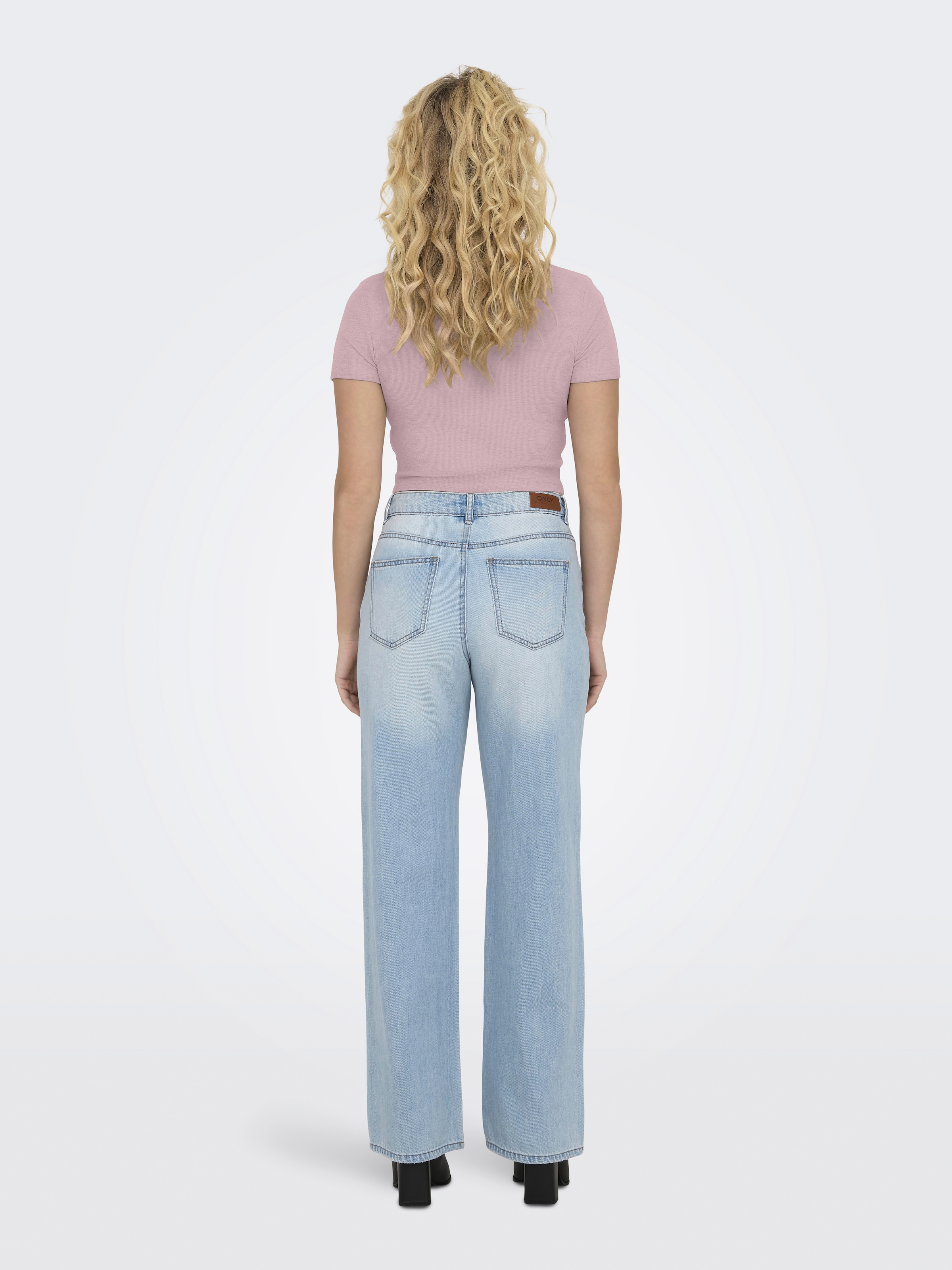 ONLY Kurzarmshirt »ONLBETTY S/S O-NECK SHORT TOP CC JRS«, mit geripptem Stoff