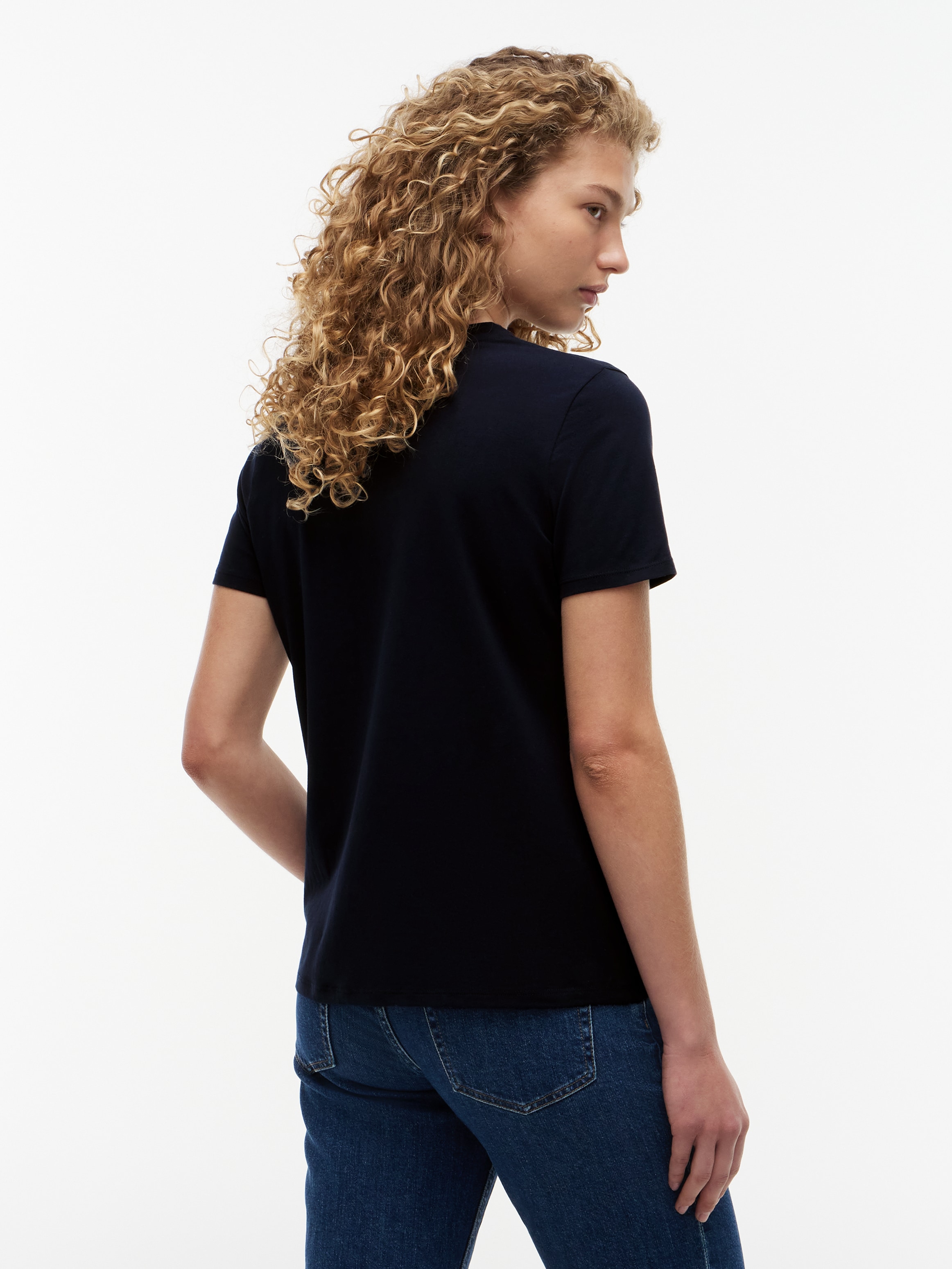 Tommy Hilfiger Rundhalsshirt »1985 REG MINI CORP LOGO C-NK SHORT SLEEVE« mit Tommy Hilfiger Logoschriftzug und Bestickung