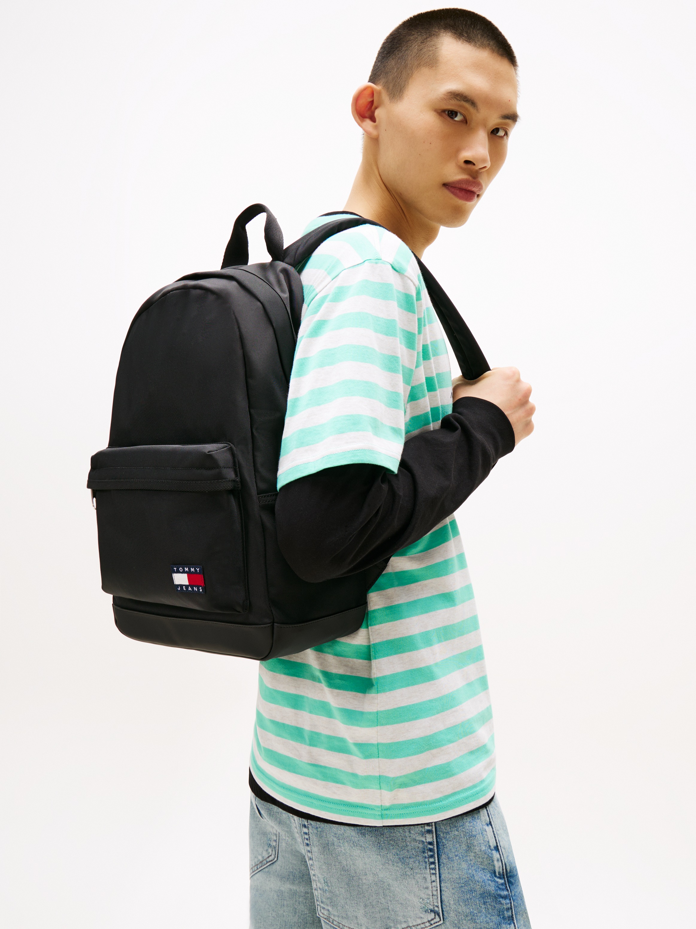 Tommy Jeans Freizeitrucksack »TJM ESS DAILY DOME BACKPACK«, Reiserucksack, mit verstellbaren und wattierten Schultergurten