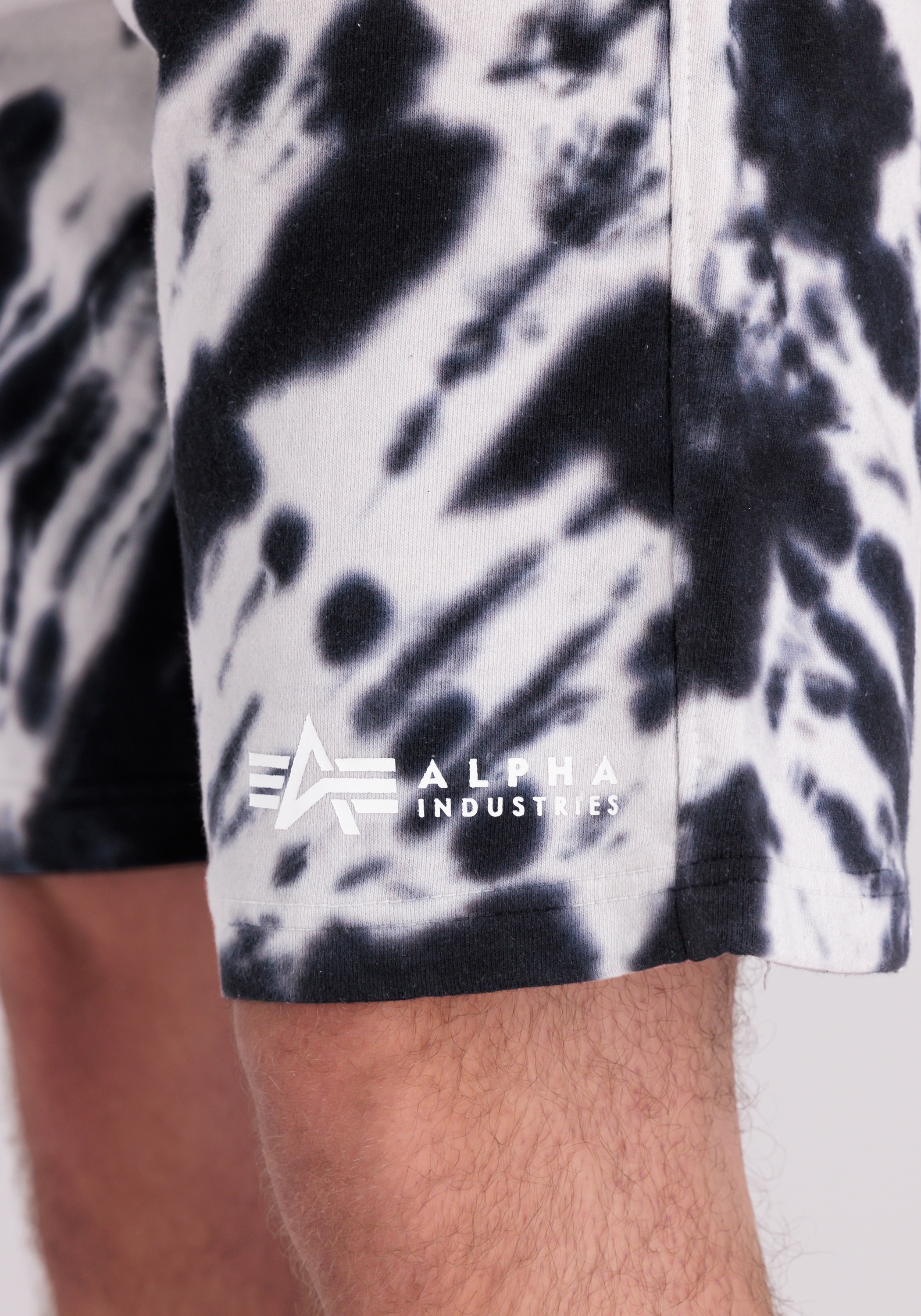 Alpha Industries Sweatshorts »Alpha Industries Men - Shorts Tie Dye Shorts«