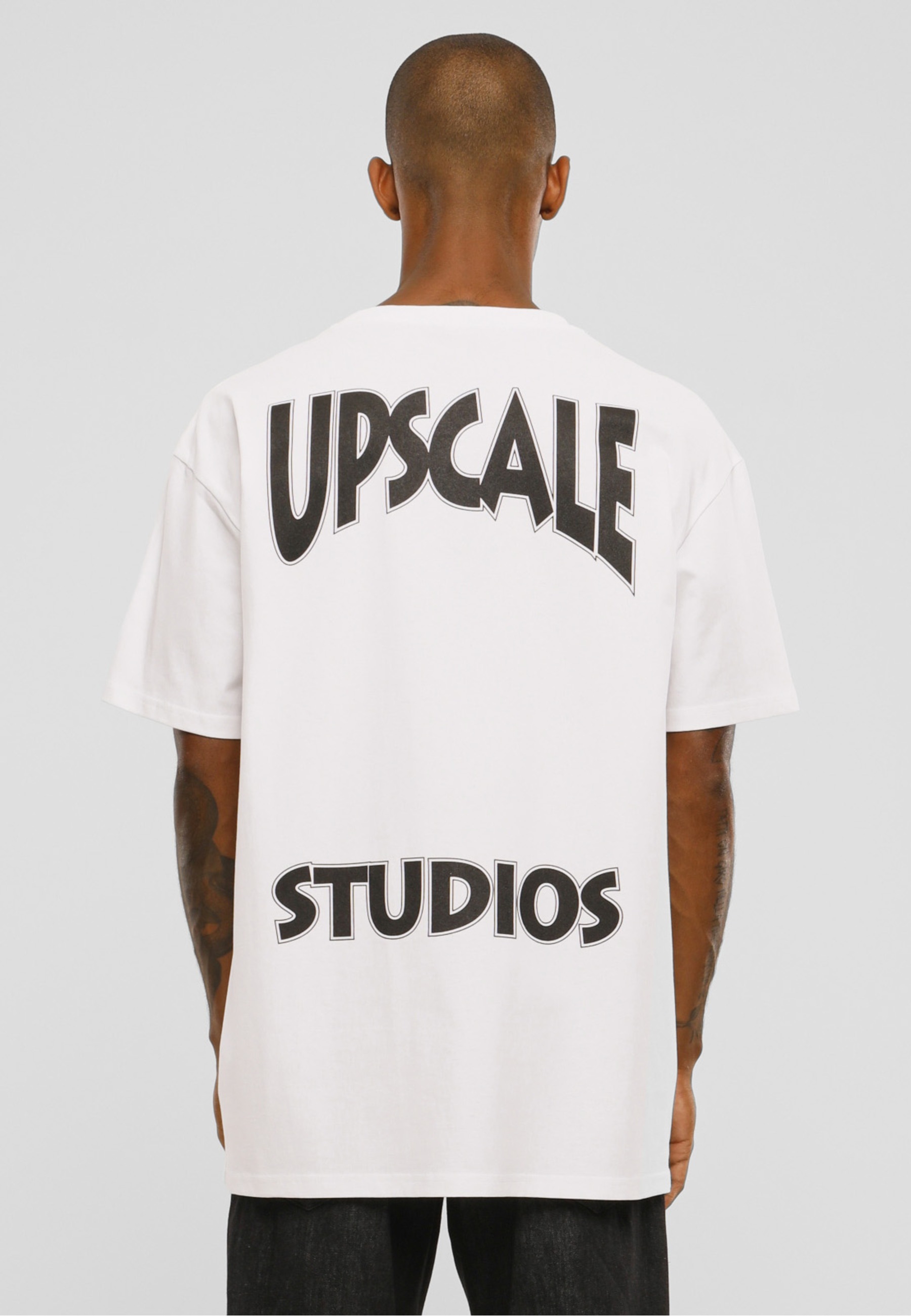 Upscale by Mister Tee T-Shirt »Upscale by Mister Tee Unisex Upscale Studios Oversize Tee« 1 Stk.