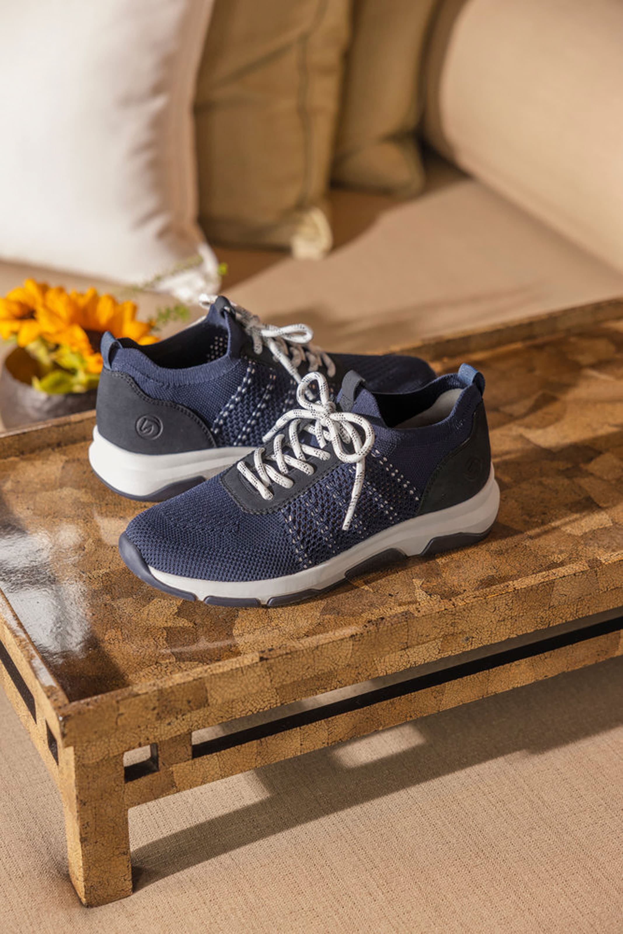 Remonte Slip-On Sneaker, Freizeitschuh, Halbschuh, Slipper, Schlupfschuh mit Anziehlaschen