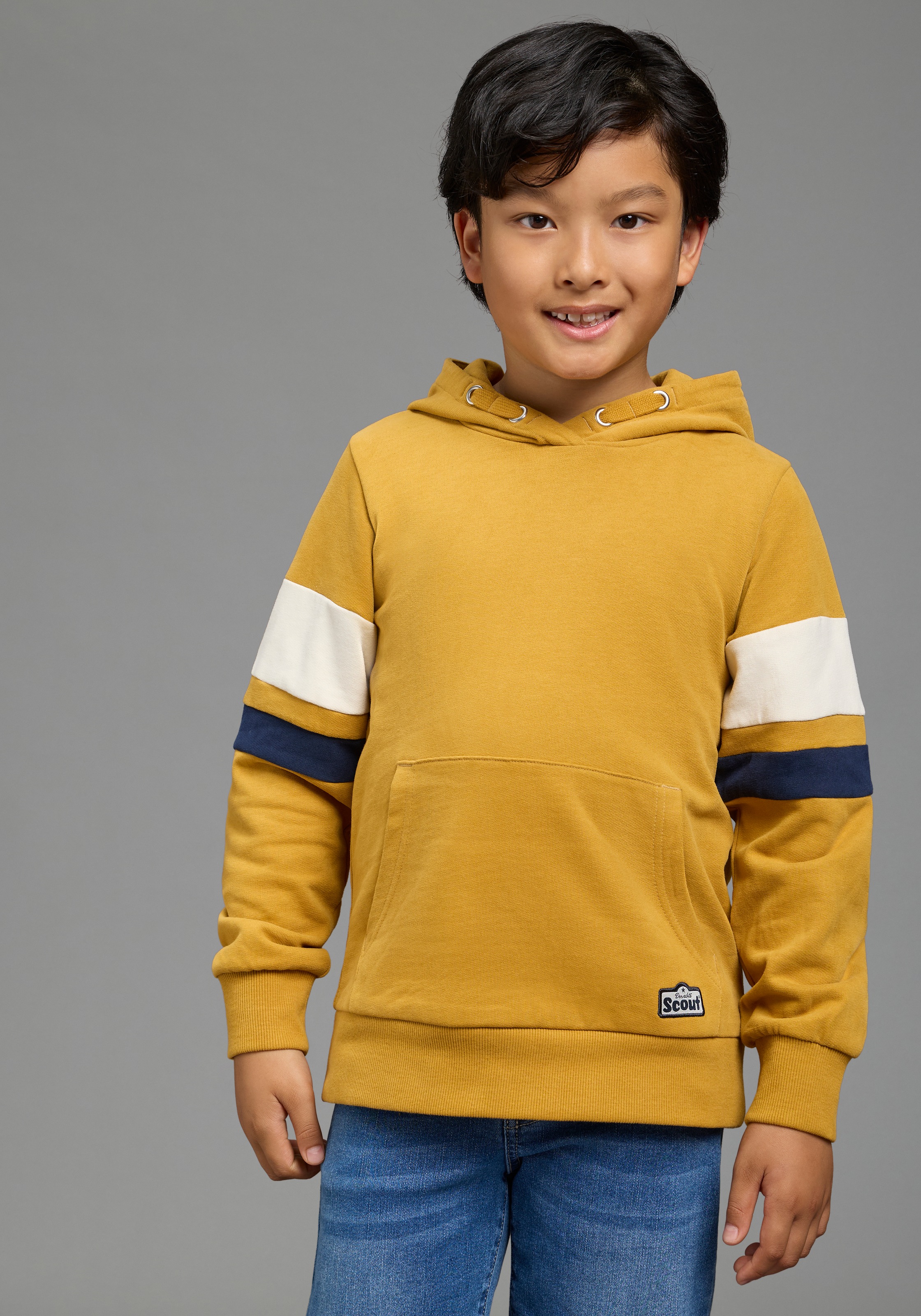 Scout Kapuzensweatshirt »Hoodie in colorblocking Look - NEU von SCOUT«, mit Kapuze, Langarm, für Jungen
