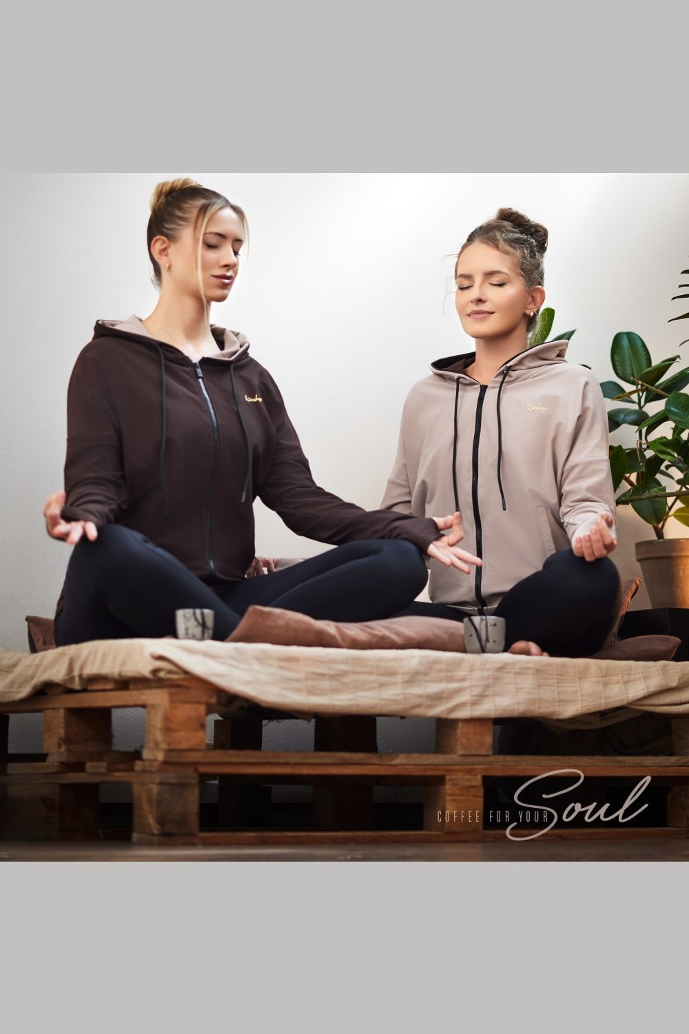 Winshape Trainingsjacke »Functional Comfort Jacket J008C« mit Ton-in-Ton-Farbakzent