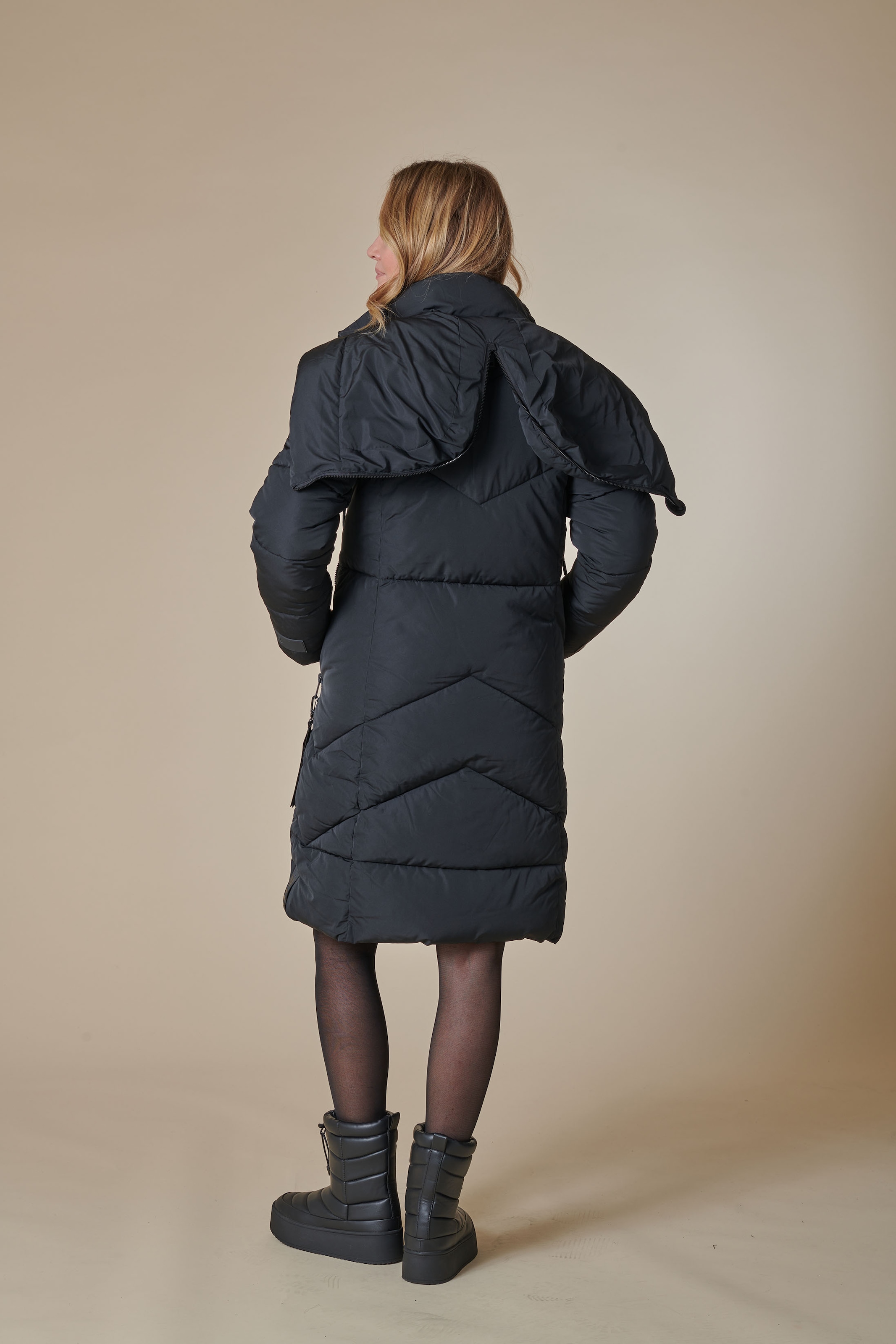 Zhrill Steppjacke »ZHADELITA«, mit Kapuze, mit Kapuze
