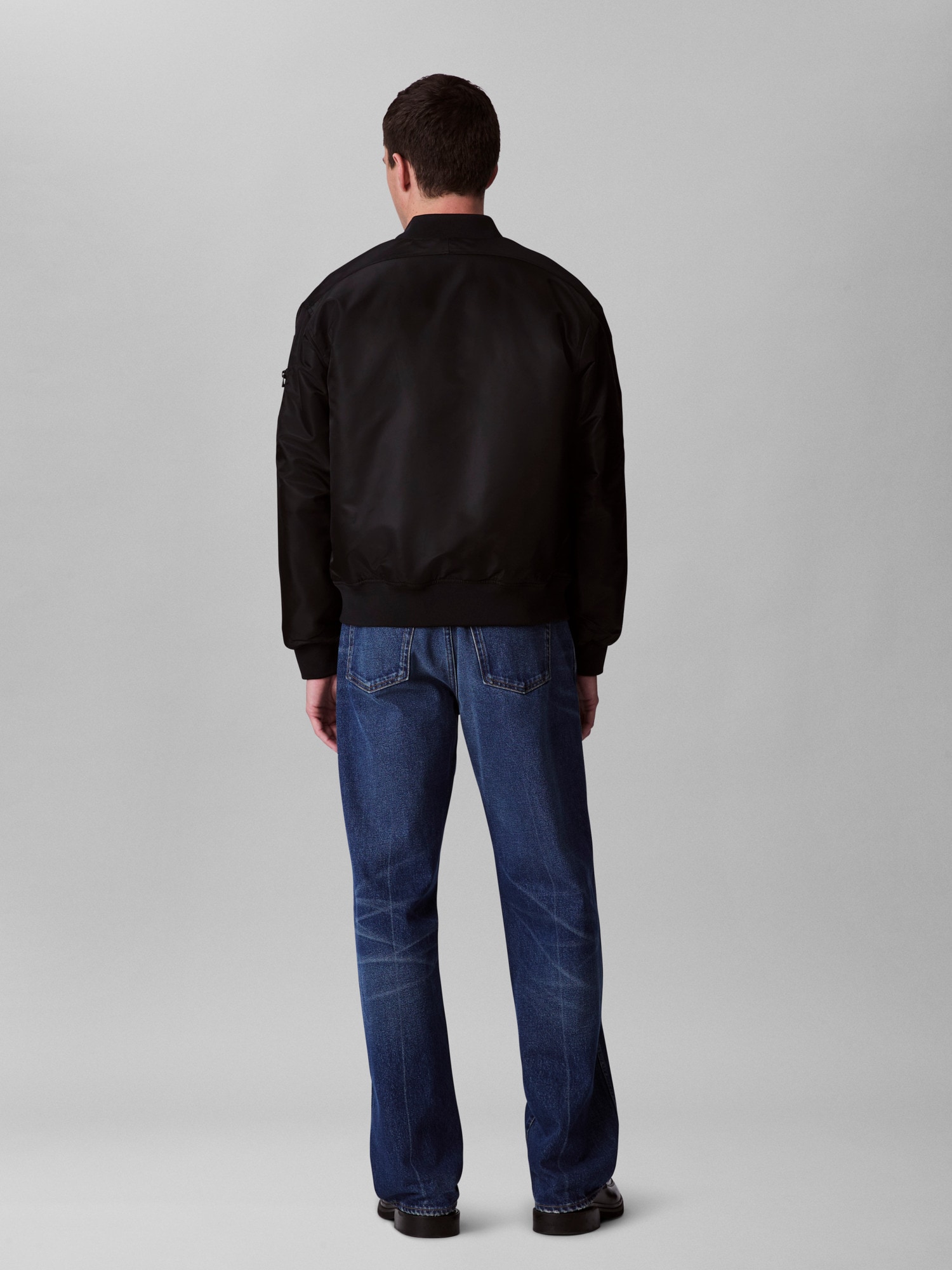 Calvin Klein Jeans Bomberjacke »LS NYLON BOMBER JACKET«, ohne Kapuze, Mit Rundhalsausschnitt
