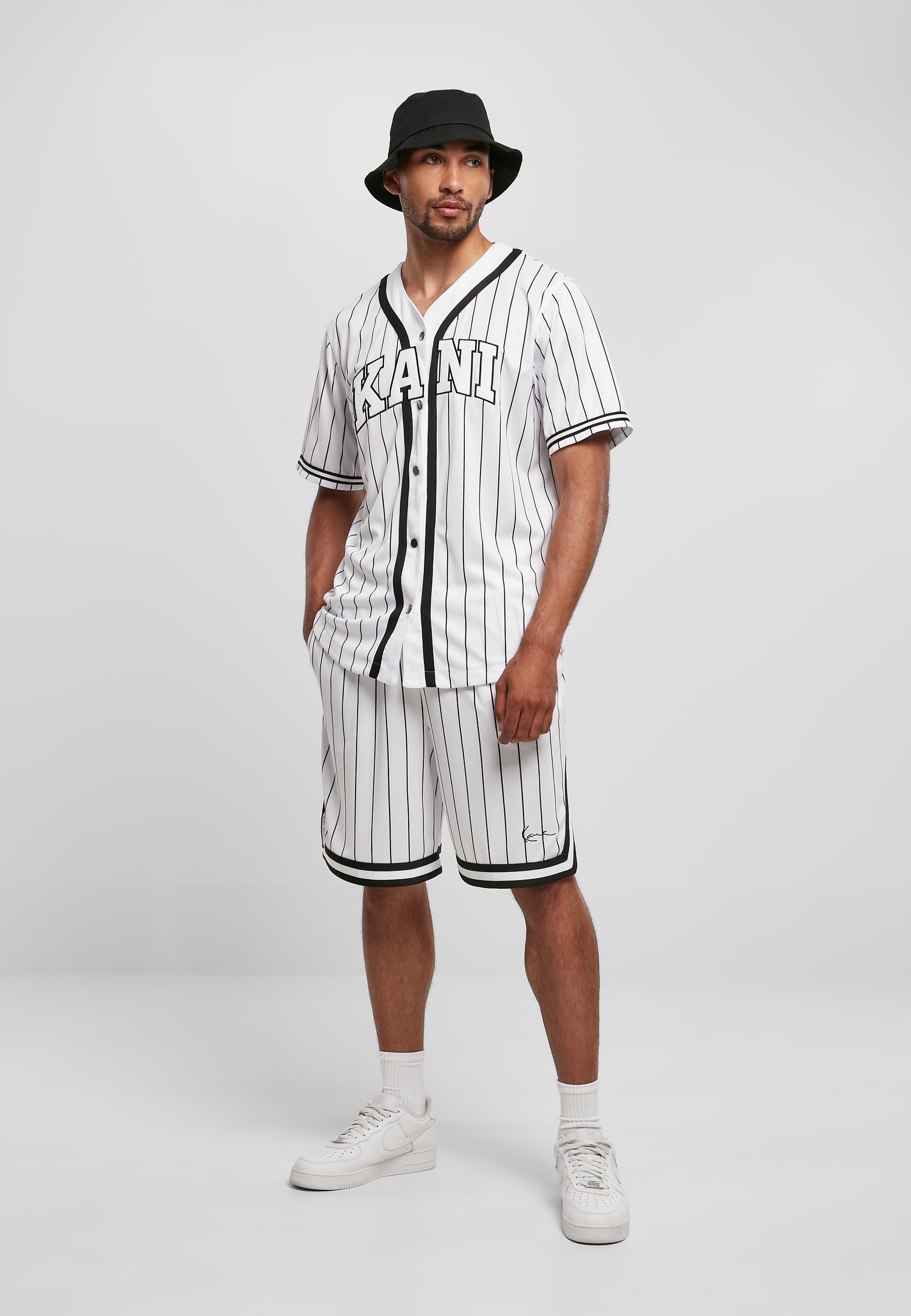 Karl Kani Stoffhose »Karl Kani Herren Small Signature Pinstripe Mesh Shorts«