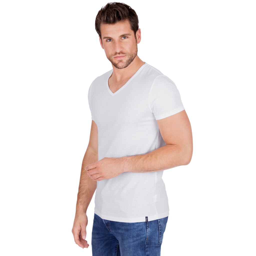 Trigema T-Shirt »TRIGEMA V-Shirt Slim Fit«, (1 tlg.)