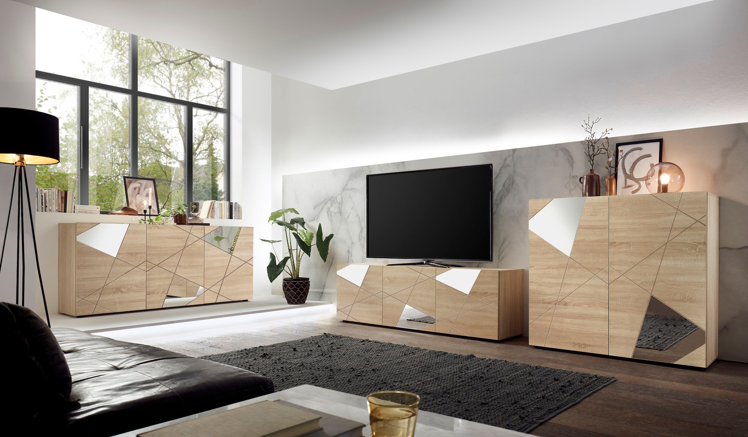 INOSIGN Highboard »Vittoria«, Breite 121 cm, Front mit Siebdruck und Spiegel