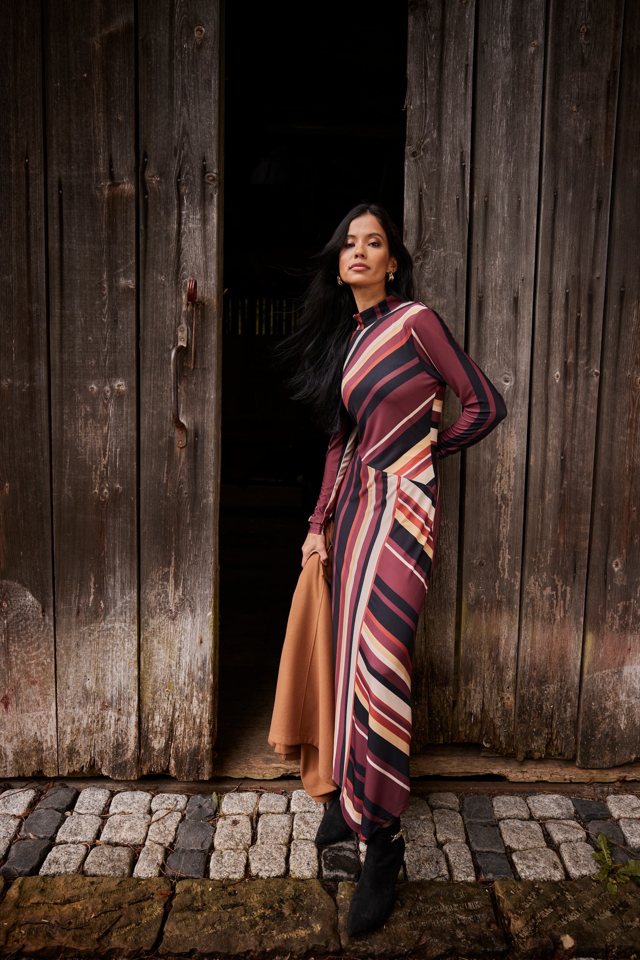 Aniston SELECTED Outdoorjacke weiches, trageangenehmes Wildlederimitat - NEUE KOLLEKTION