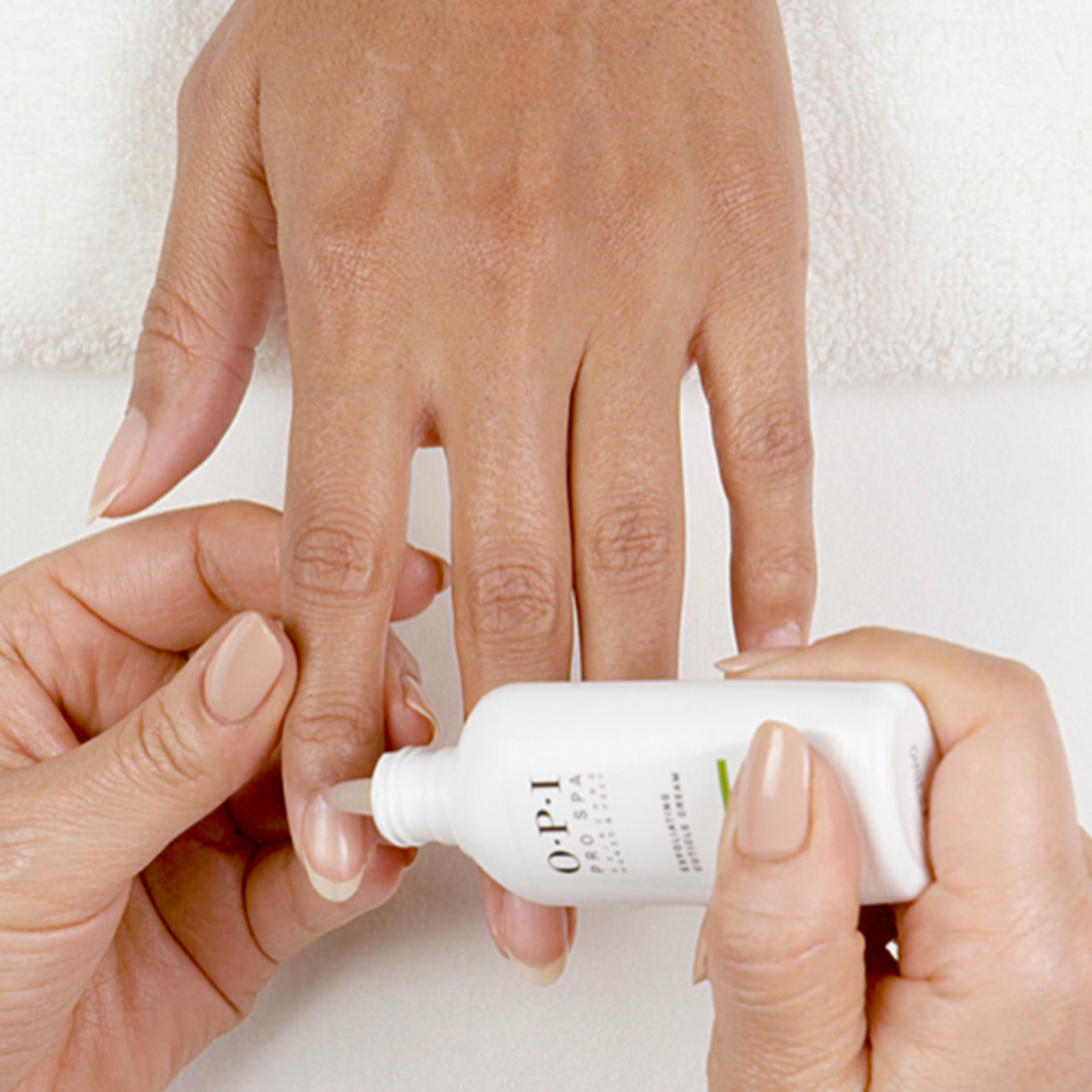 OPI Nagelhautcreme »ProSpa Exfoliating Cuticle Cream« feuchtigkeitsspendend, pflegend, sorgt für sanfte Nagelhaut