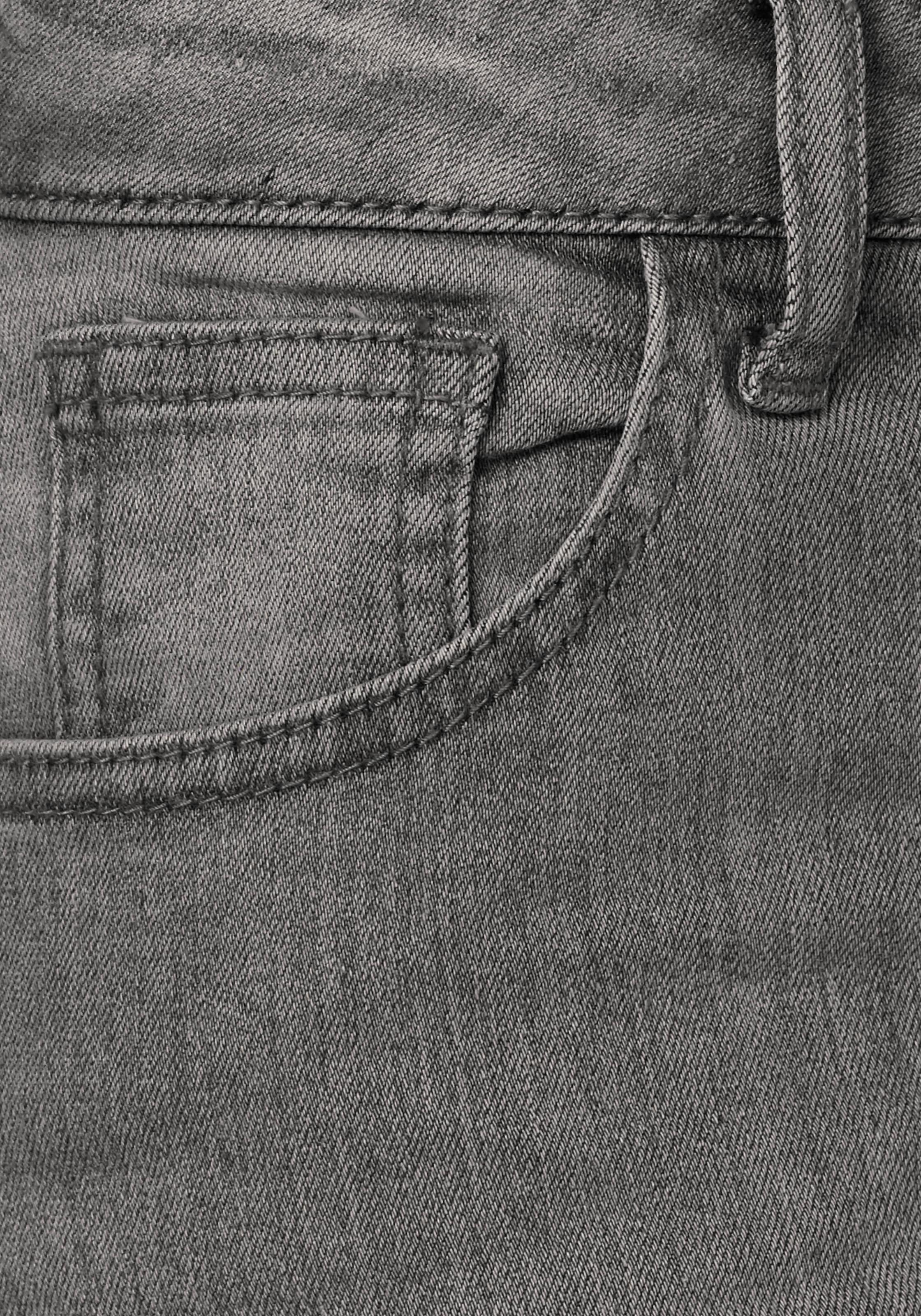 Arizona Skinny-fit-Jeans »Ultra-Stretch«, extra-enger Beinverlauf, normale Leibhöhe, mit Eingrifftaschen
