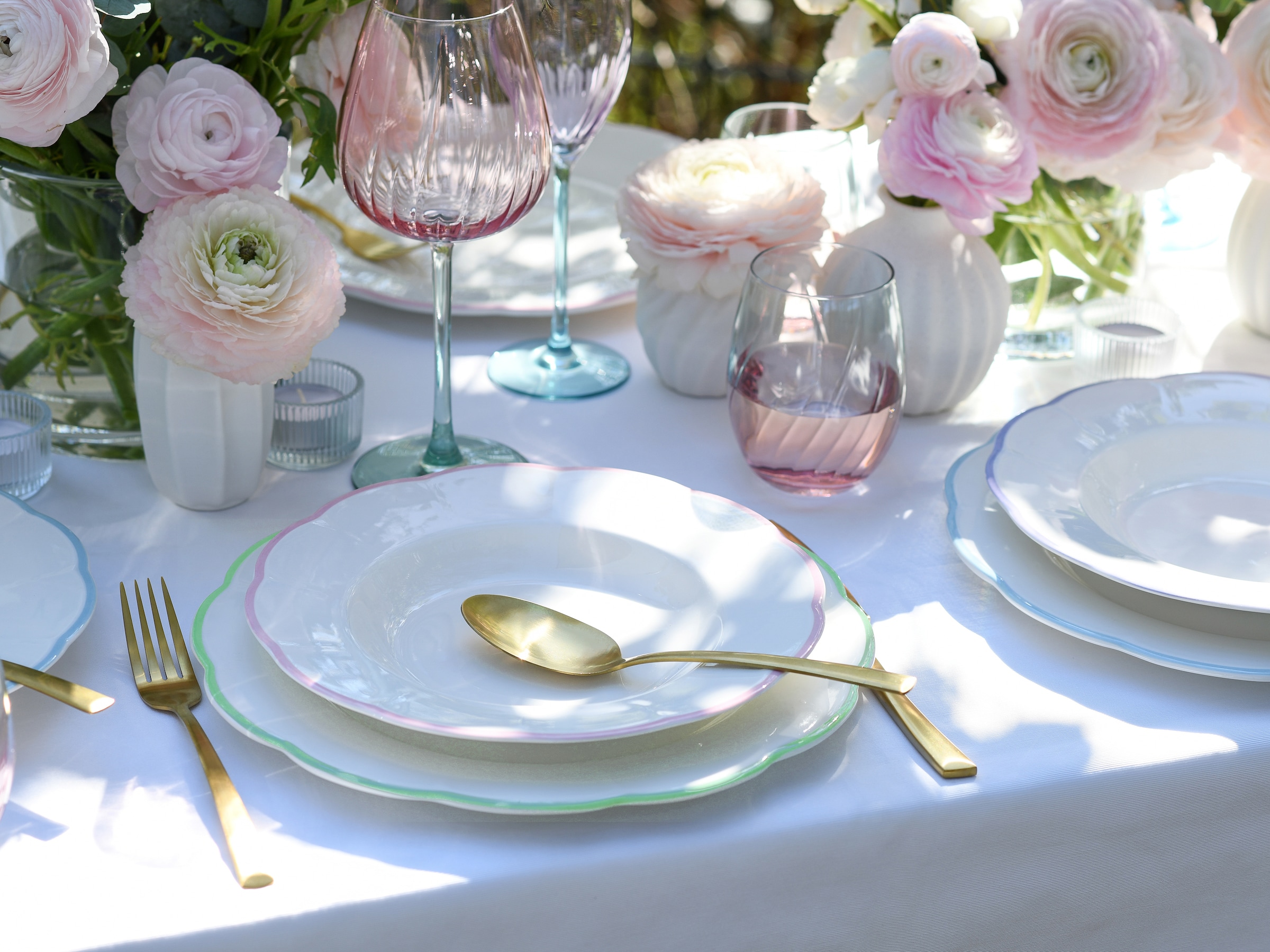 CreaTable Kombiservice »Florine Bunt, Service 20-tlg.« Elegant, Klassische Form, Zart gewellte Ränder