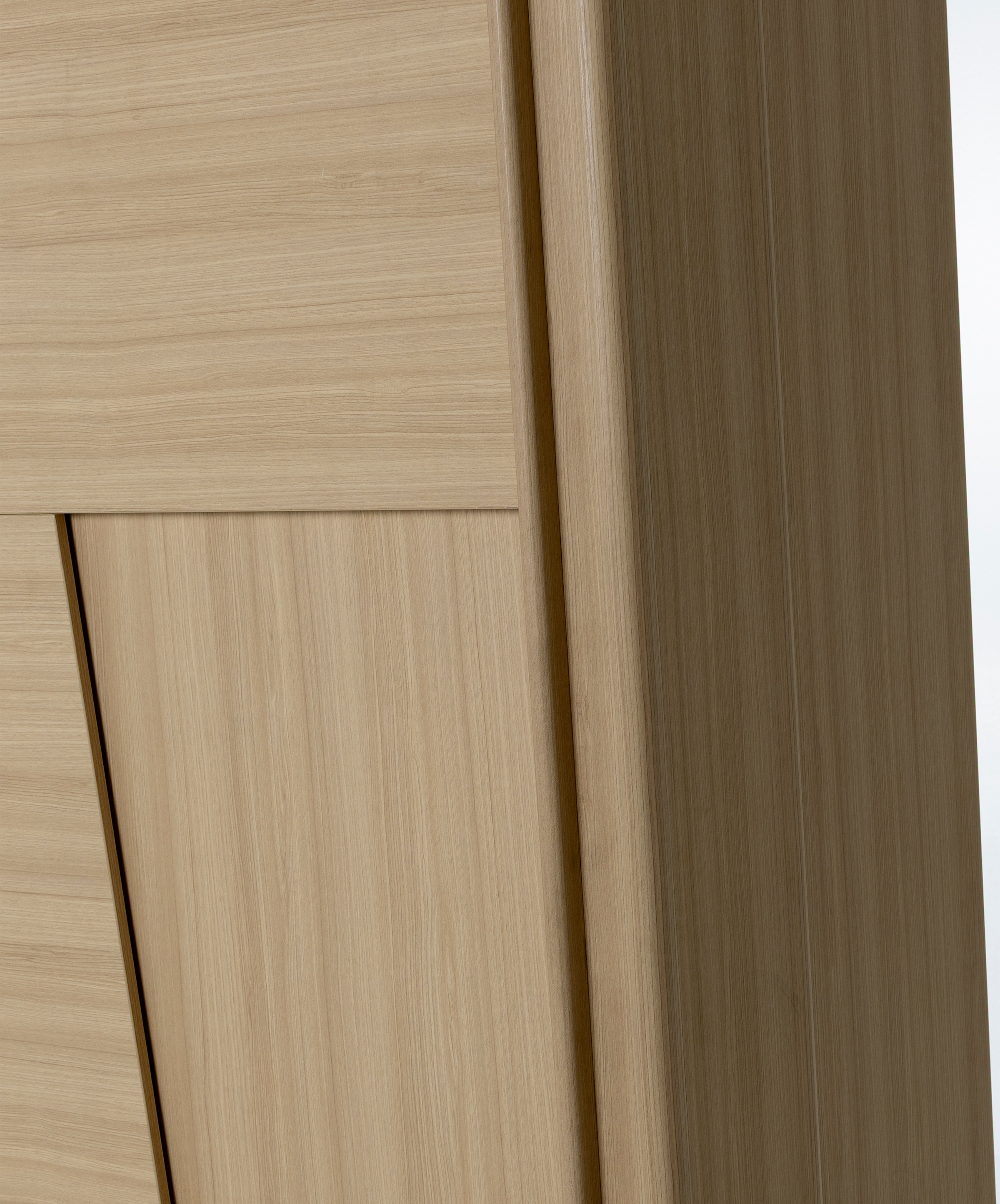 Gami Kleiderschrank »SILVA Schiebeschrank mit 2 Türen« Optimale Stauraumkapazität, Front mit LED-Beleuchtung