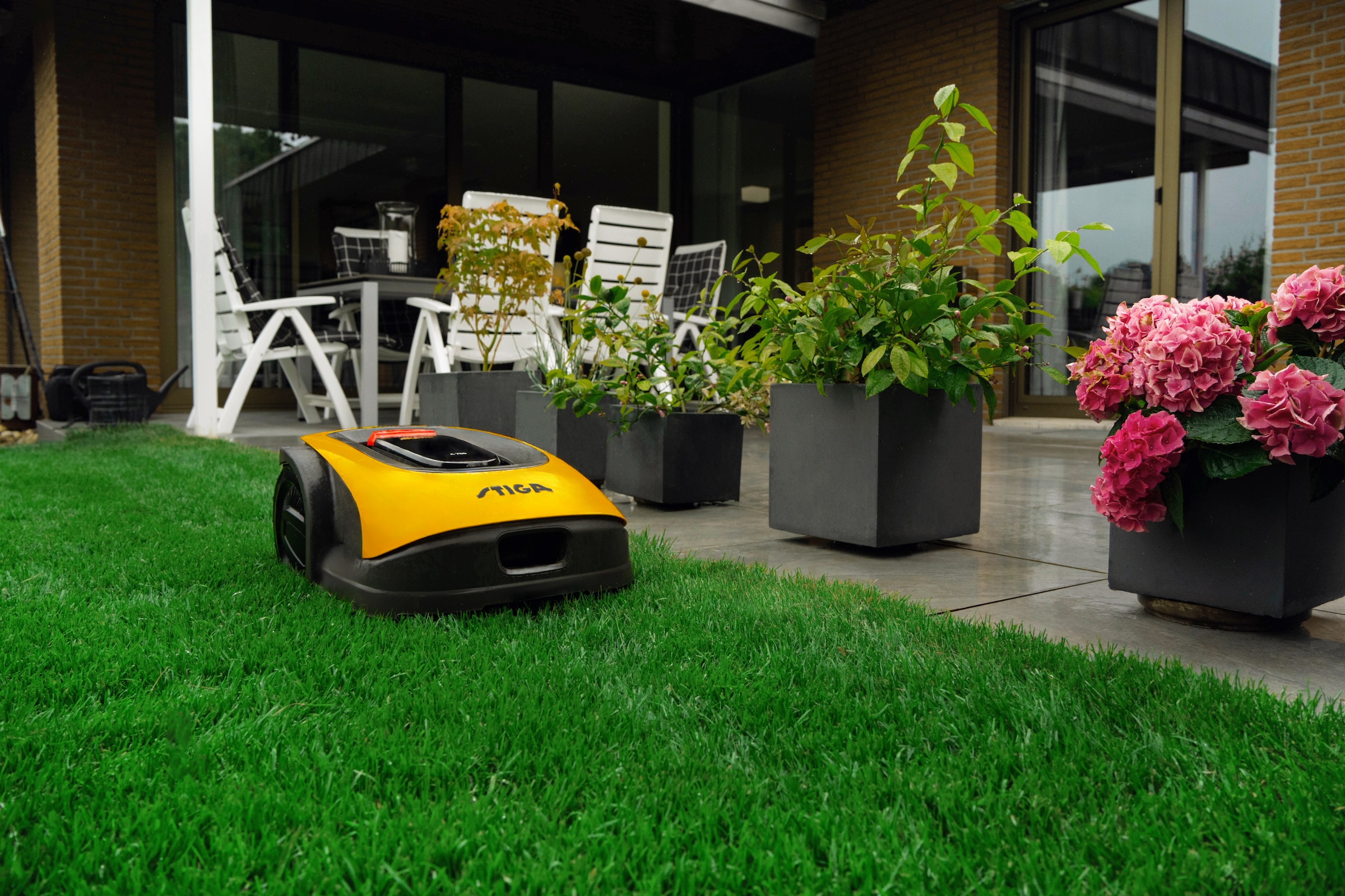 STIGA GARDEN Rasenmähroboter »A 750«, kabellos, für Rasenflächen bis 900 m², kostenlose Konnektivität