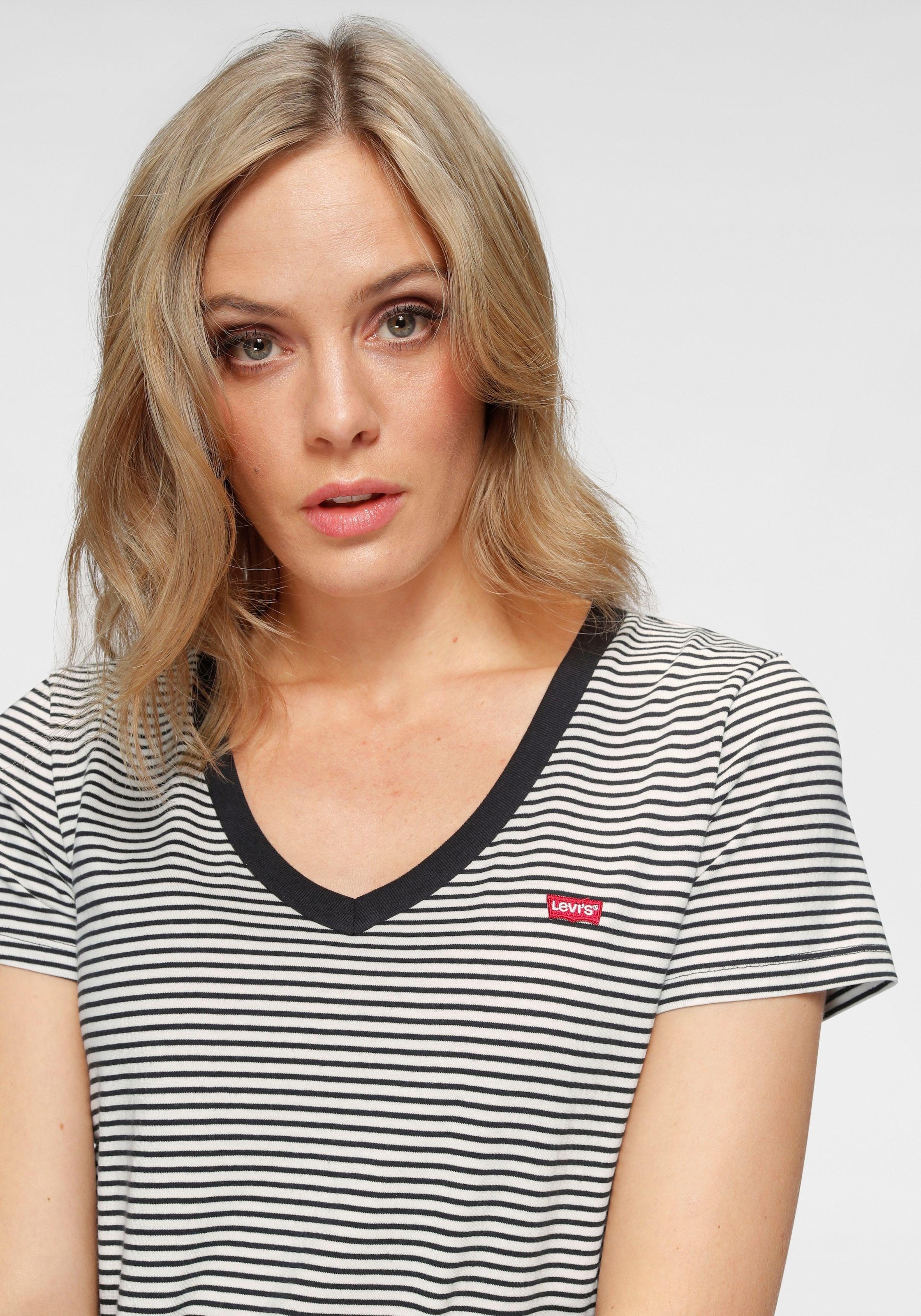 Levi's® V-Shirt »PERFECT VNECK« mit Mini-Batwing-Logostickerei