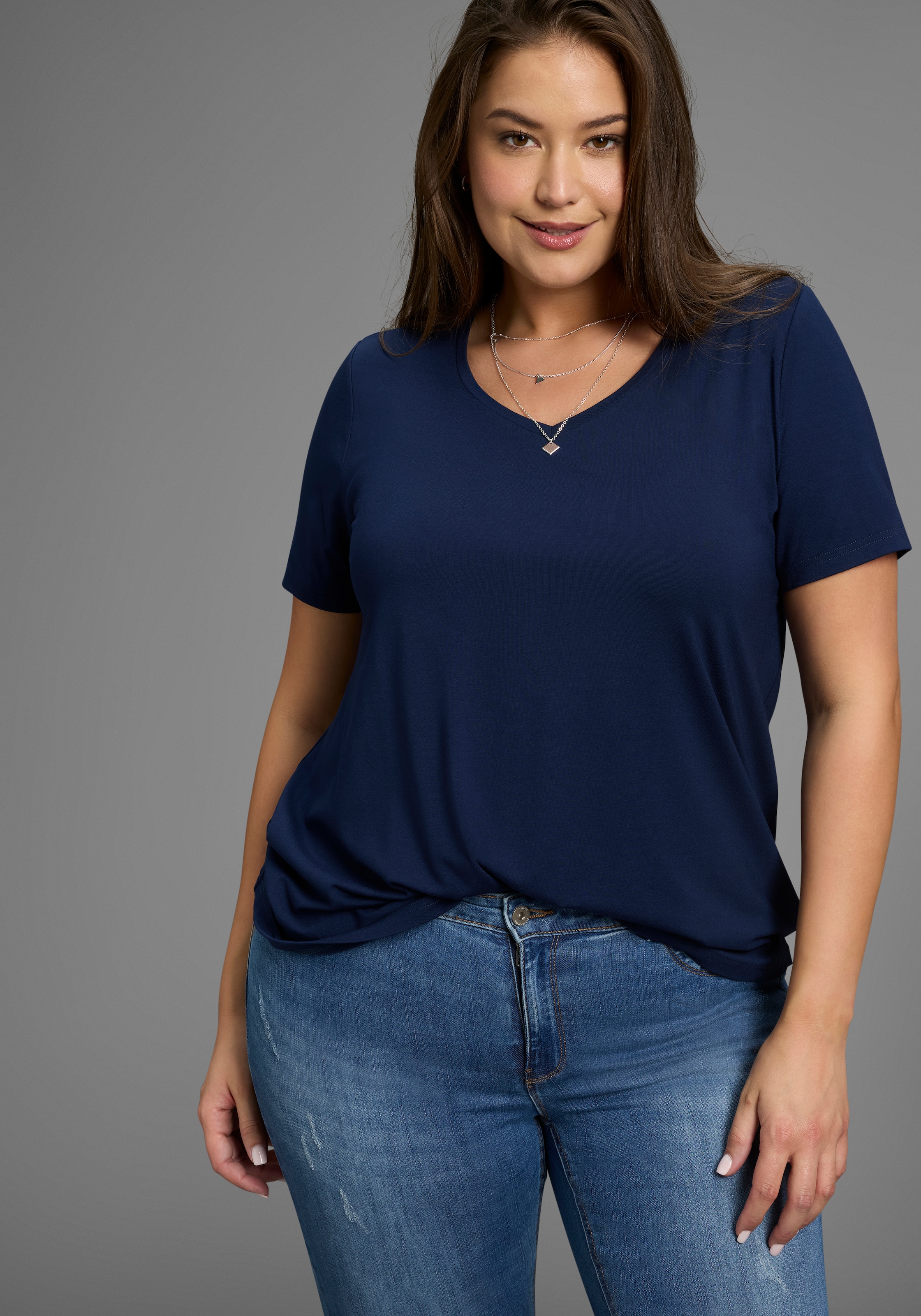 Laura Scott CURVE T-Shirt »Große Größen« mit V-Ausschnitt aus fließender Viskose