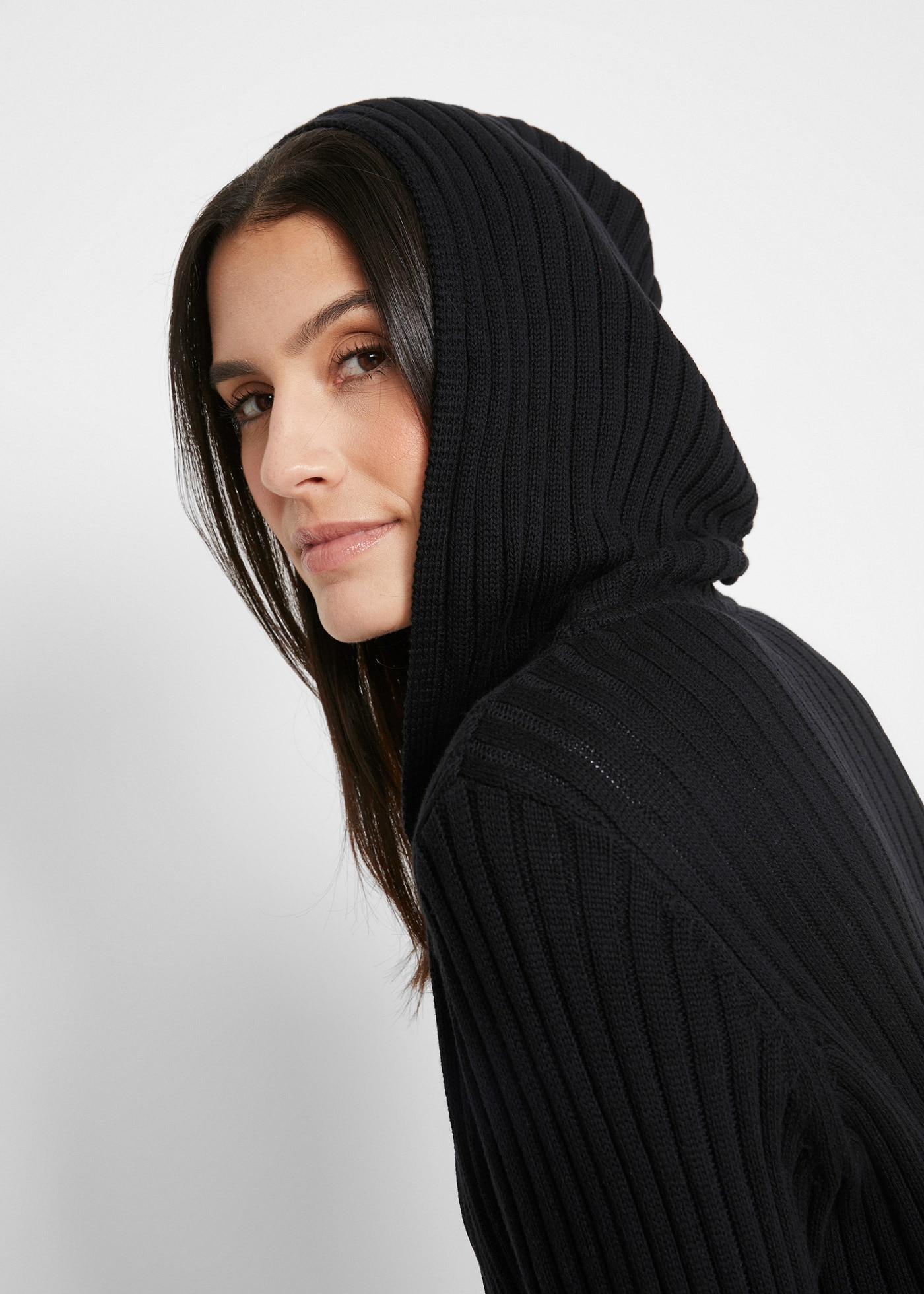 bonprix Strickjacke mit Kapuze