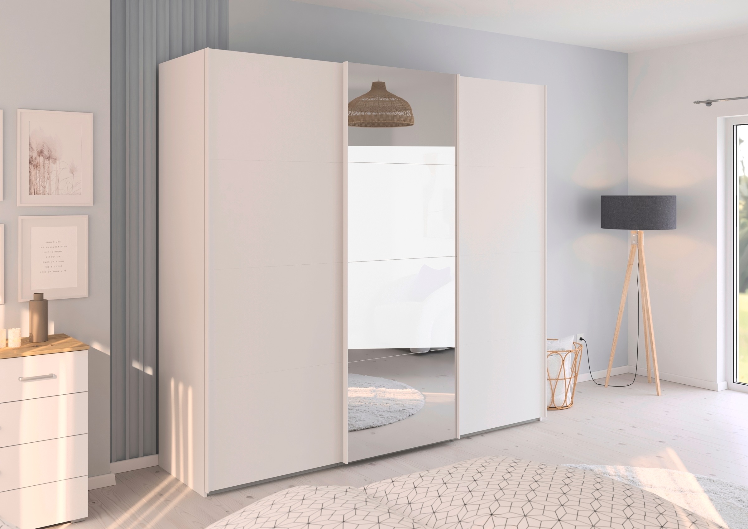 rauch Schwebetürenschrank »Kleiderschrank Schrank Garderobe Schlafzimmerschrank EVELYN«, in elegantem Stil mit Spiegel 5 Breiten viel Stauraum MADE IN GERMANY