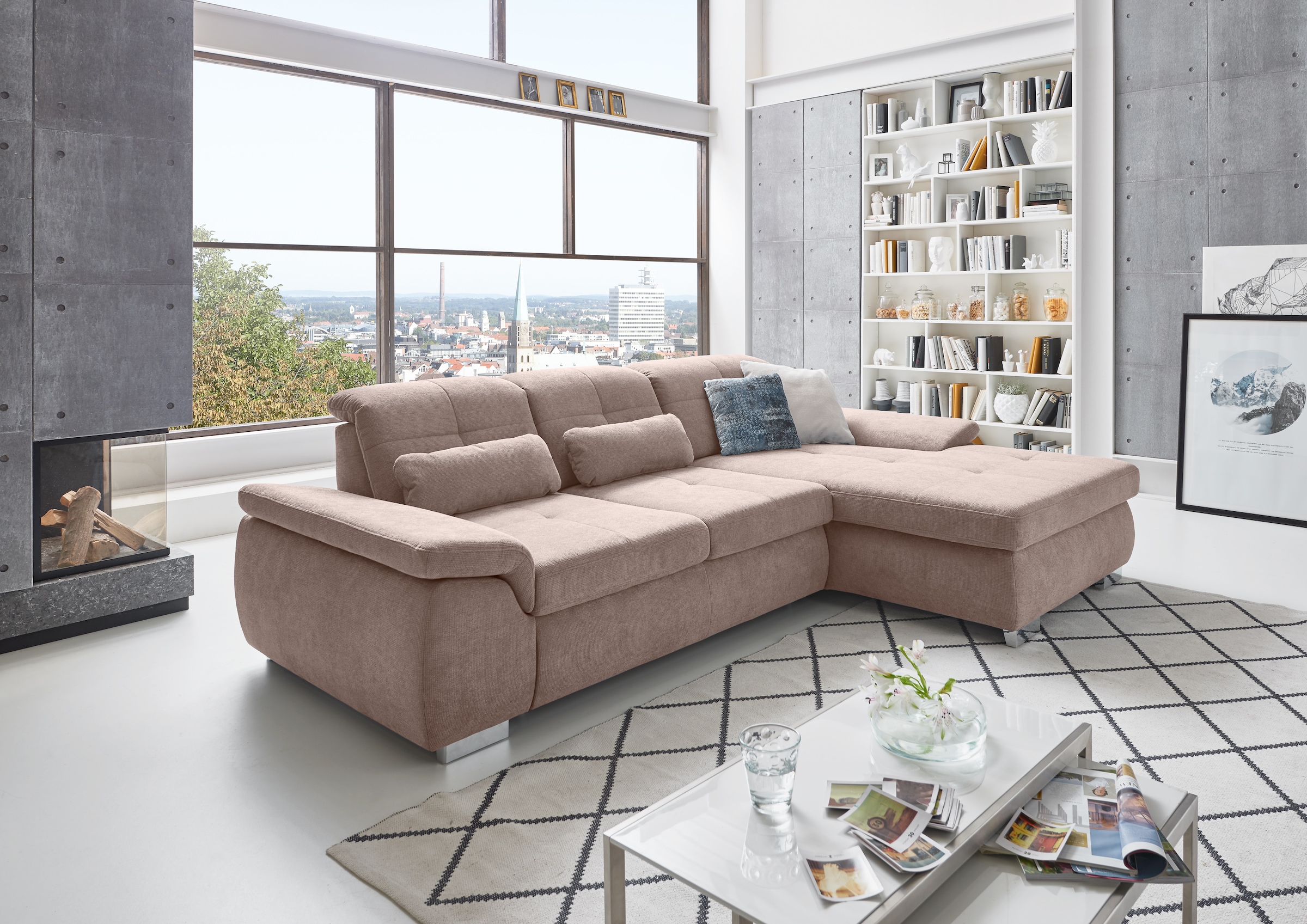 Die PlanBar Ecksofa »MP-IN16037 L-Form mit Federkern-Polsterung«, mit Sitztiefenverstellung & Zierkissen