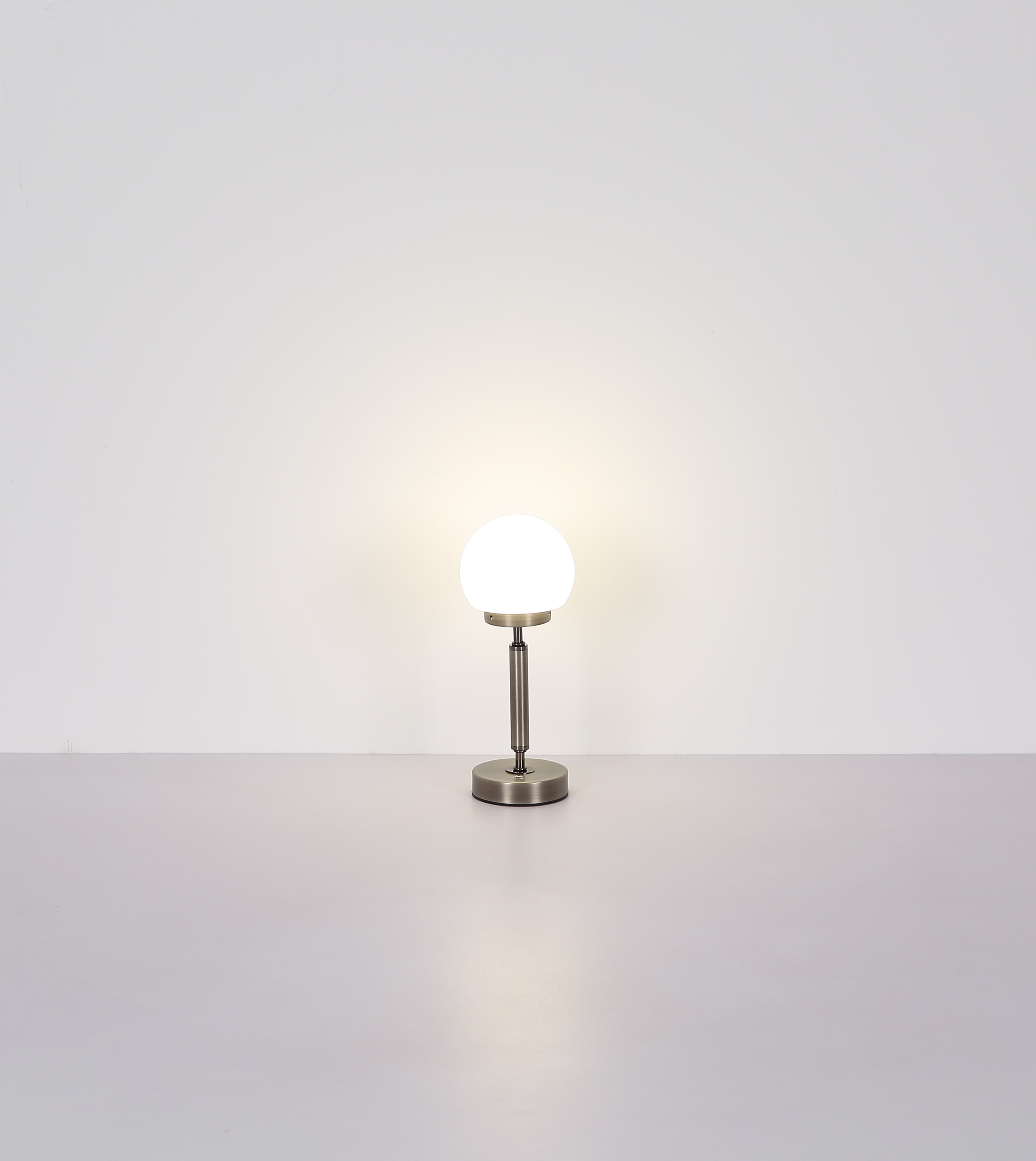 GLOBO LIGHTING Tischleuchte »HAKU« LED-Modul 1 Stk. warmweiß - kaltweiß Tischlampe Nachttischlampe Deko-Tischleuchte Schlafzimmer