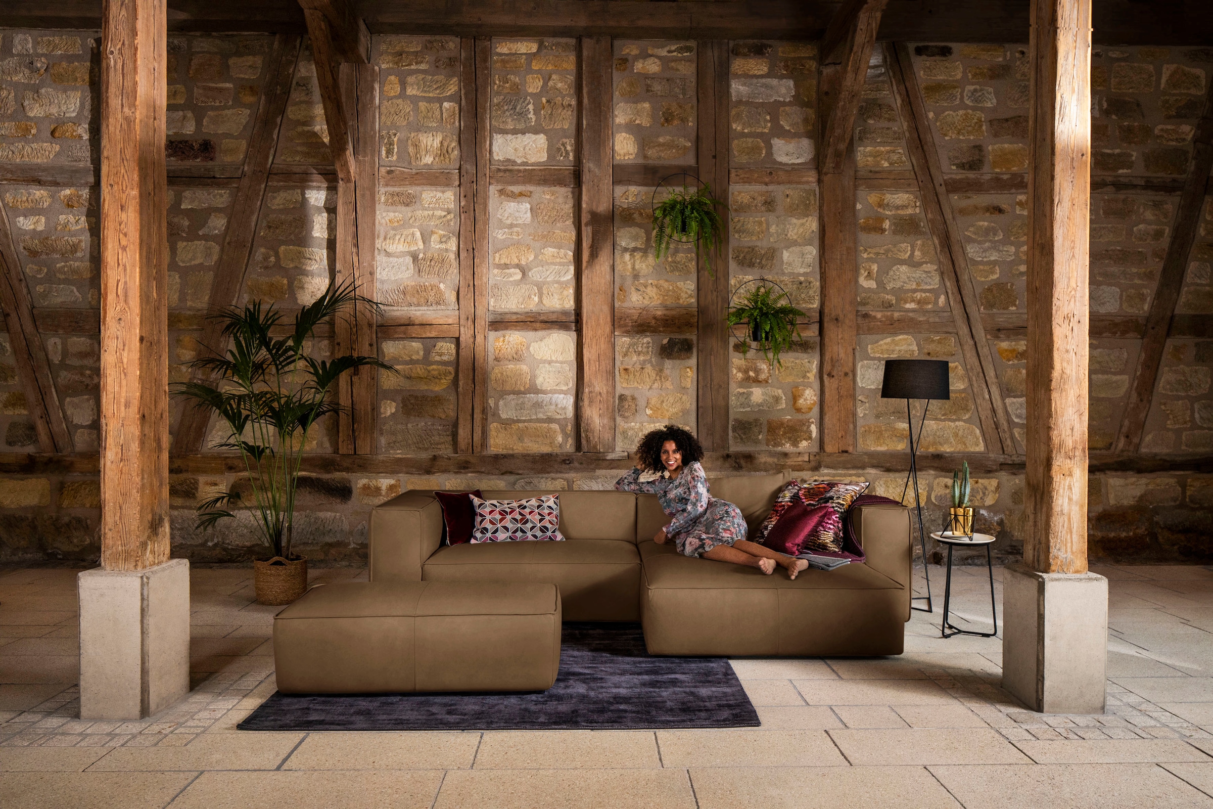 W.SCHILLIG Ecksofa »around-the-block« inklusive Hocker, mit eleganter Biese günstig online kaufen