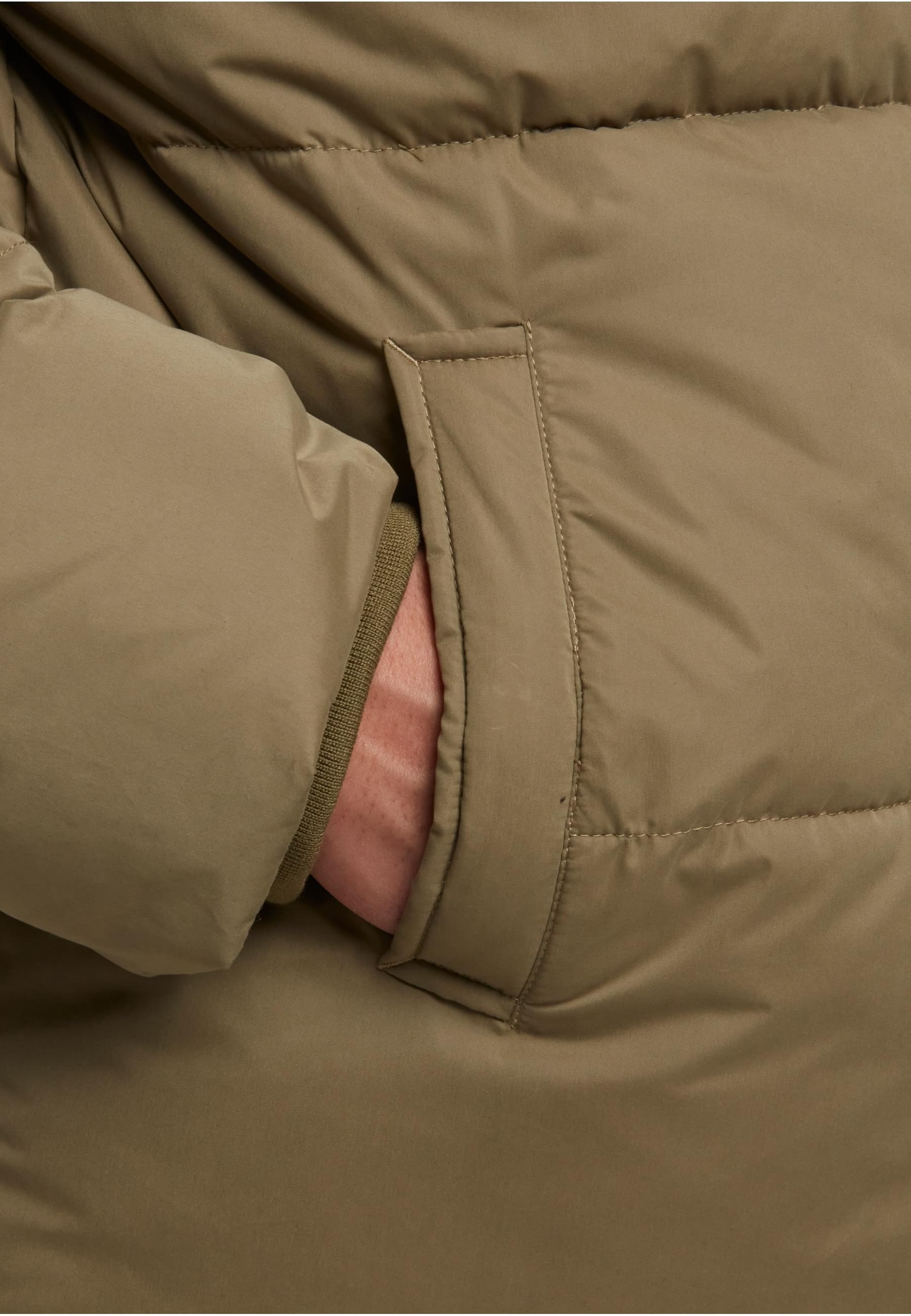 URBAN CLASSICS Winterjacke »Urban Classics Puffer Jacket With Flap Hood« 1 Stk. tlg. mit Kapuze