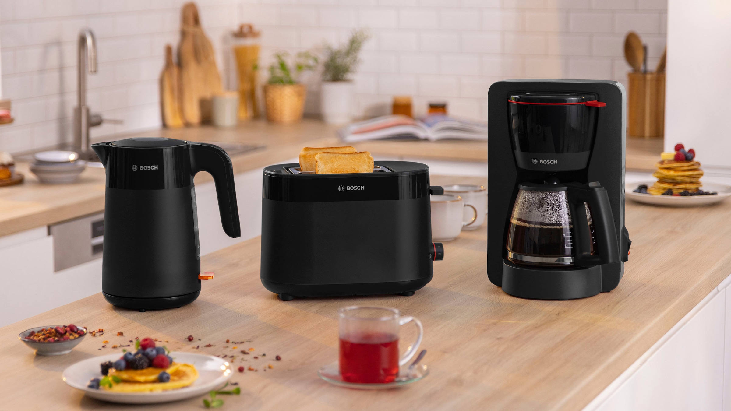 BOSCH Filterkaffeemaschine »MyMoment TKA2M113«, 1,25 l Kaffeekanne, Papierfilter, 1x4, für 10-15 Tassen, Glaskanne, 40min Warmhaltefunktion, 1200 W