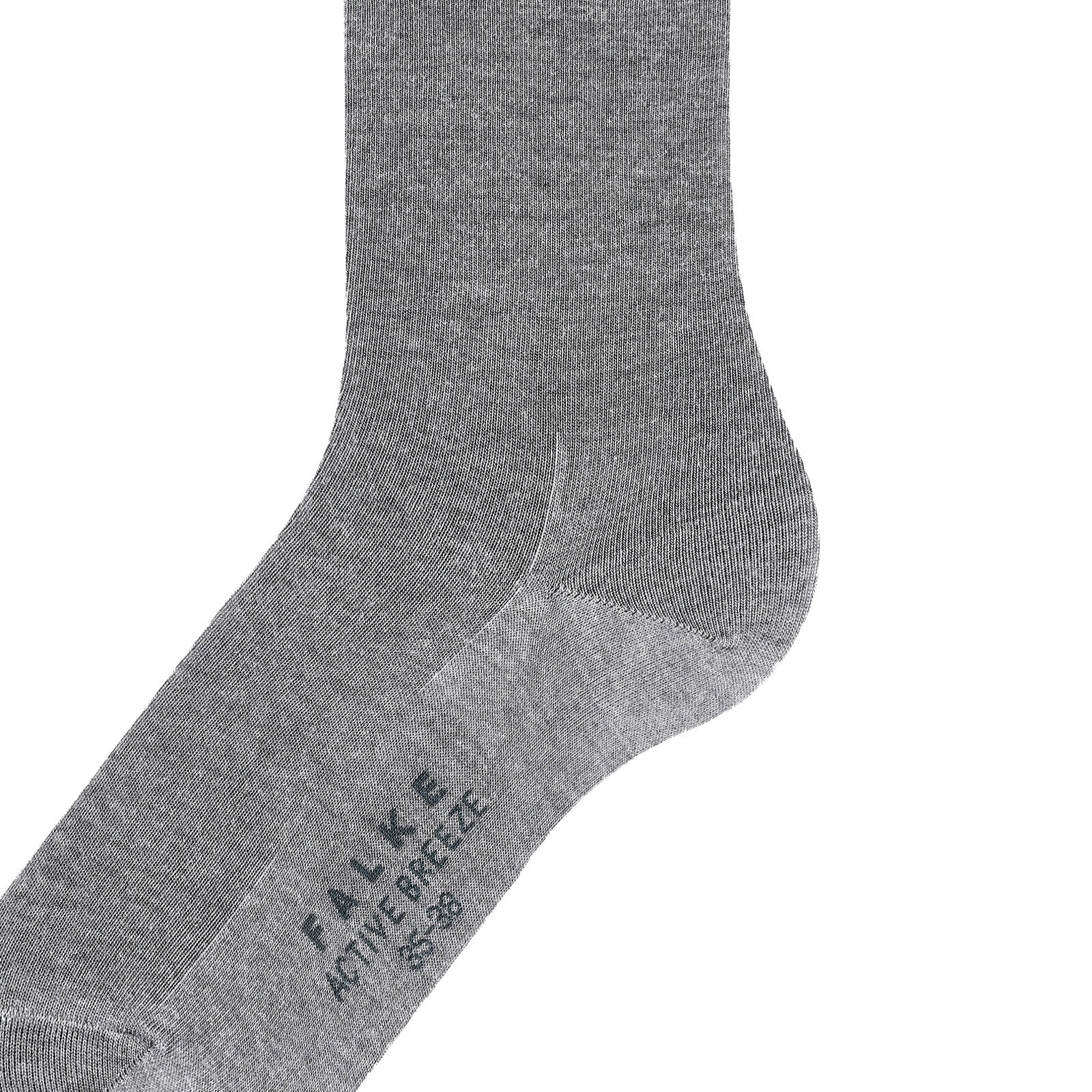 FALKE Socken »Active Breeze«, kühlend, hohe Feuchtigkeitsaufnahme, sanftes Rollbündchen